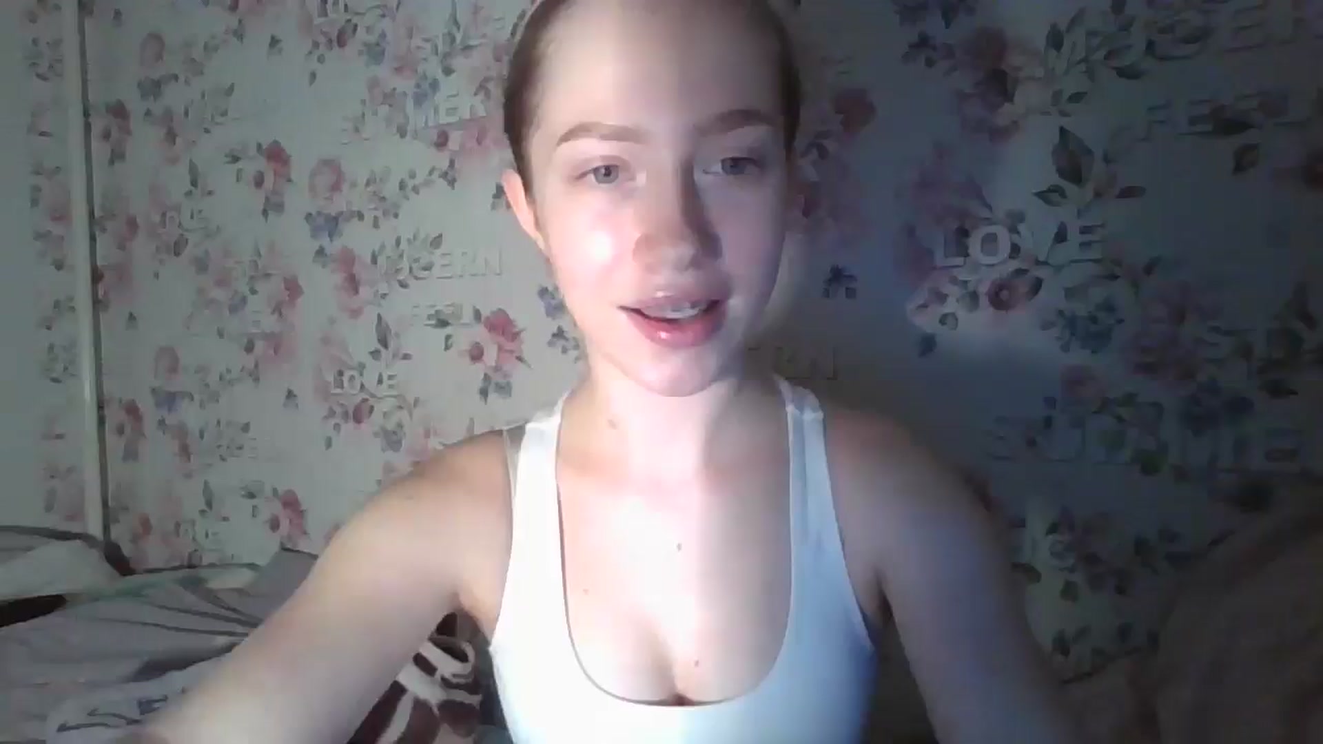 Gallery image thumbnail from KittyLuxxe's myfreecams stream on, 03/07/2025, 23:10 image 6 of 20