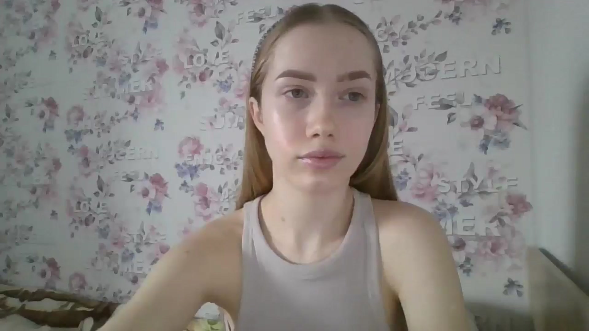 Gallery image thumbnail from KittyLuxxe's myfreecams stream on, 03/17/2025, 13:16 image 16 of 20