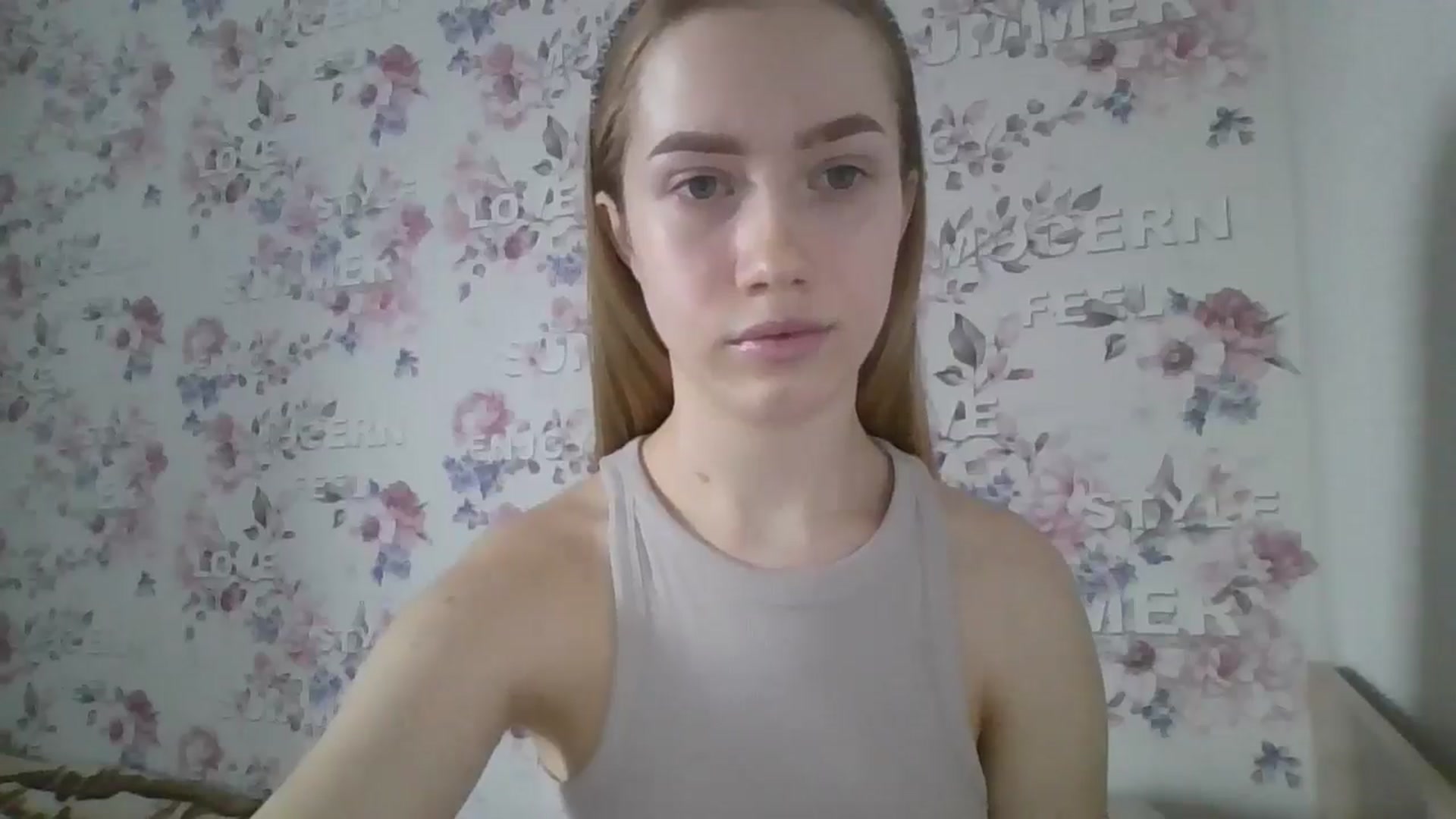 Gallery image thumbnail from KittyLuxxe's myfreecams stream on, 03/17/2025, 13:16 image 12 of 20