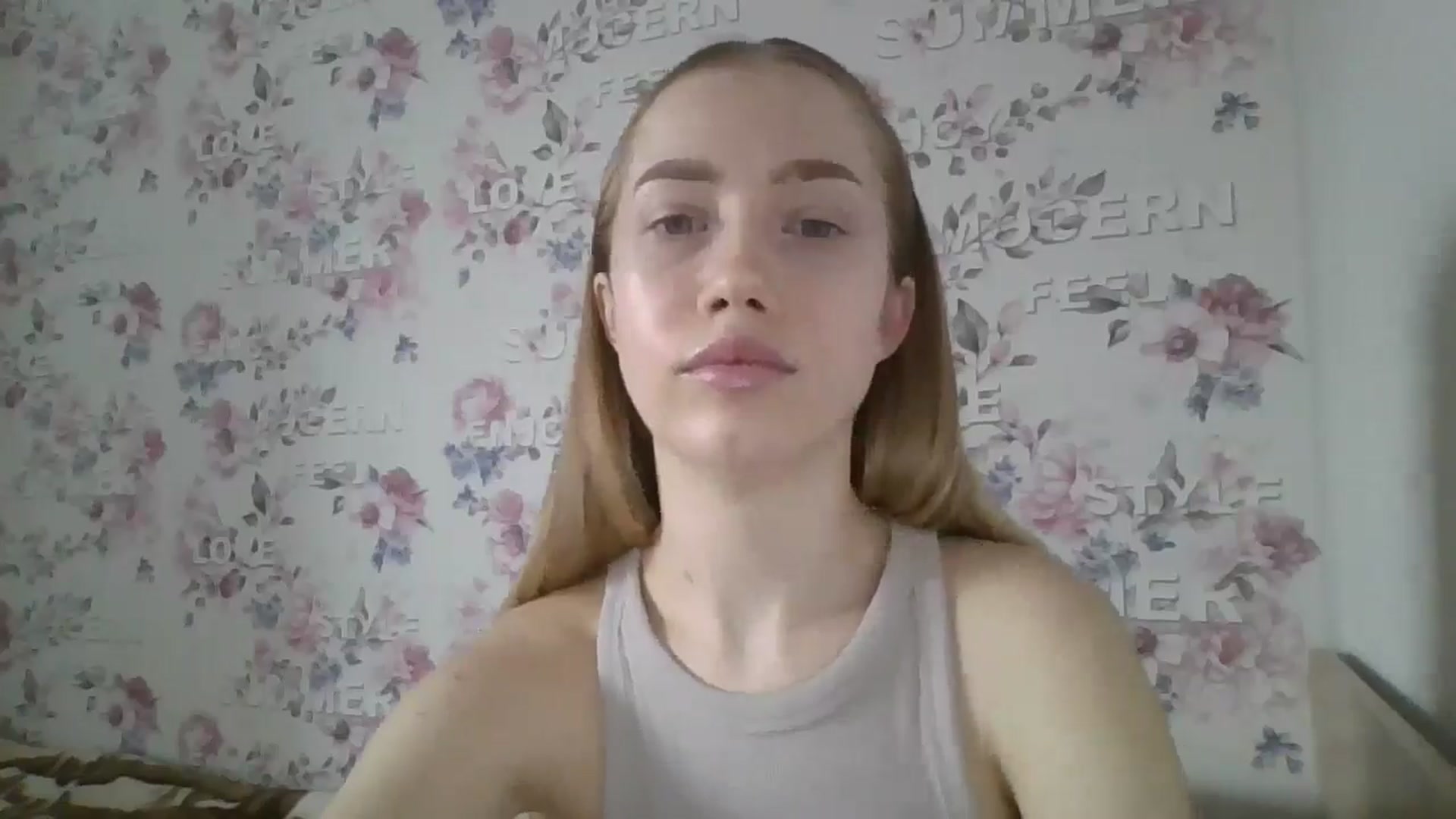 Gallery image thumbnail from KittyLuxxe's myfreecams stream on, 03/17/2025, 13:16 image 8 of 20