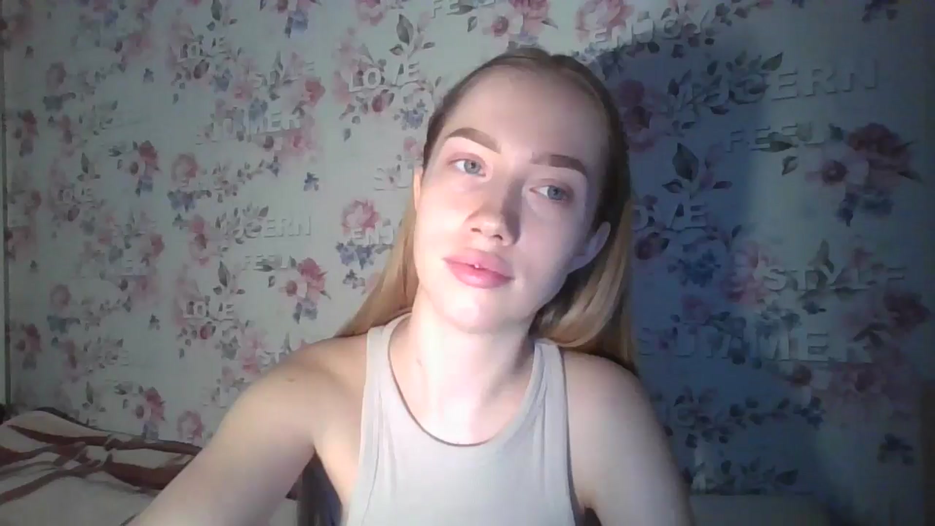 Gallery image thumbnail from KittyLuxxe's myfreecams stream on, 03/17/2025, 15:40 image 20 of 20