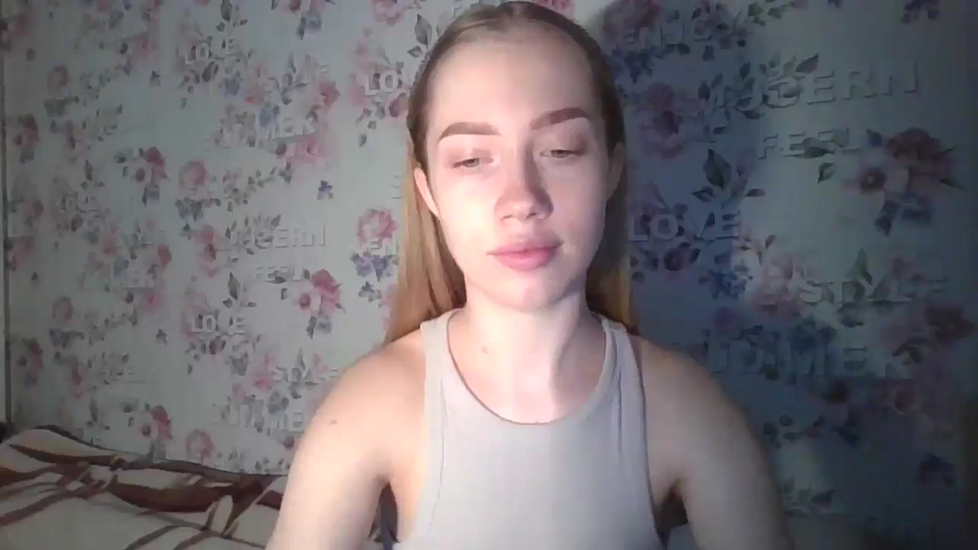 Gallery image thumbnail from KittyLuxxe's myfreecams stream on, 03/17/2025, 15:40 image 4 of 20