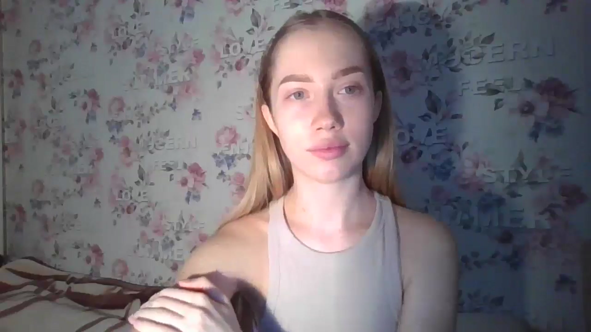Gallery image thumbnail from KittyLuxxe's myfreecams stream on, 03/17/2025, 15:40 image 2 of 20