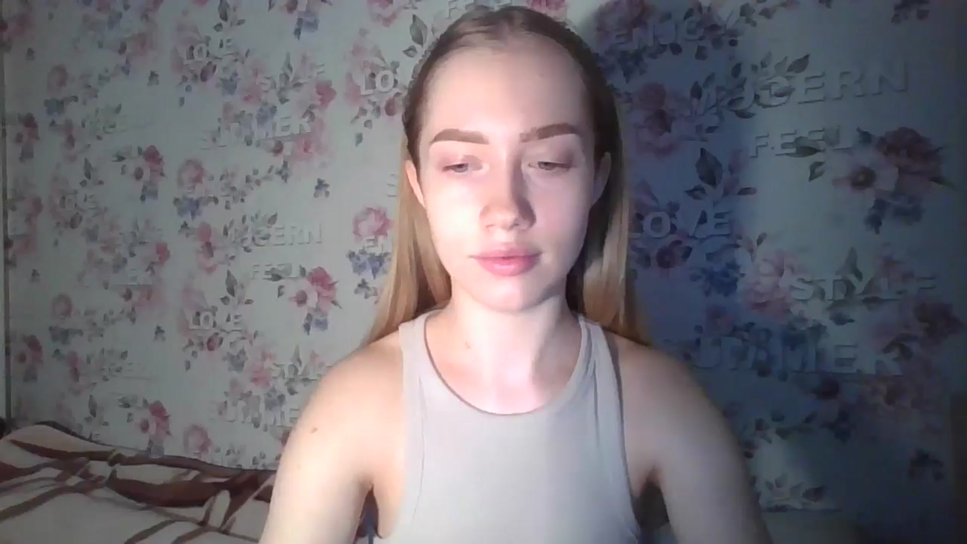 Gallery image thumbnail from KittyLuxxe's myfreecams stream on, 03/17/2025, 15:40 image 19 of 20