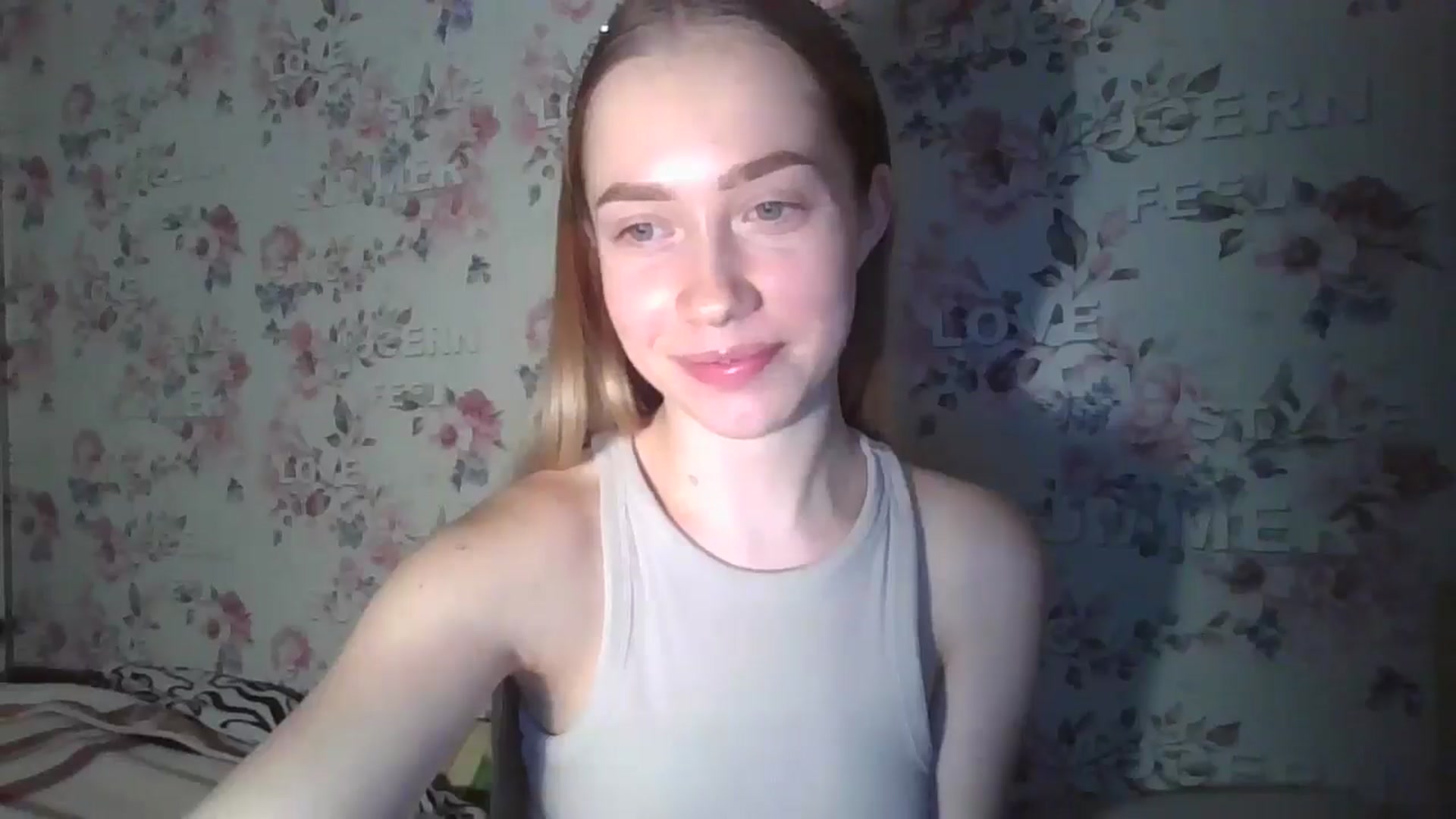 Gallery image thumbnail from KittyLuxxe's myfreecams stream on, 03/17/2025, 17:42 image 17 of 20