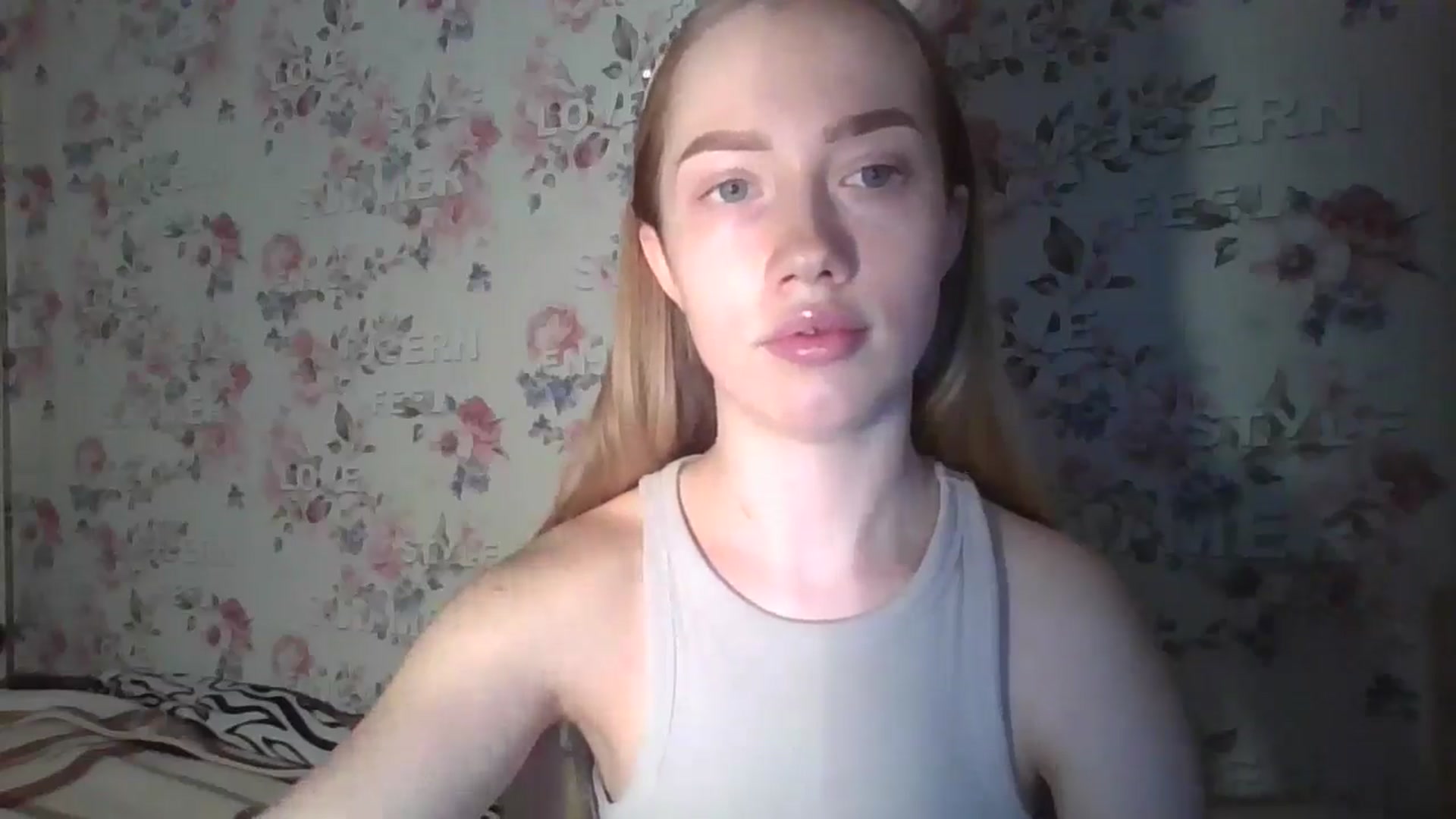 Gallery image thumbnail from KittyLuxxe's myfreecams stream on, 03/17/2025, 17:42 image 5 of 20
