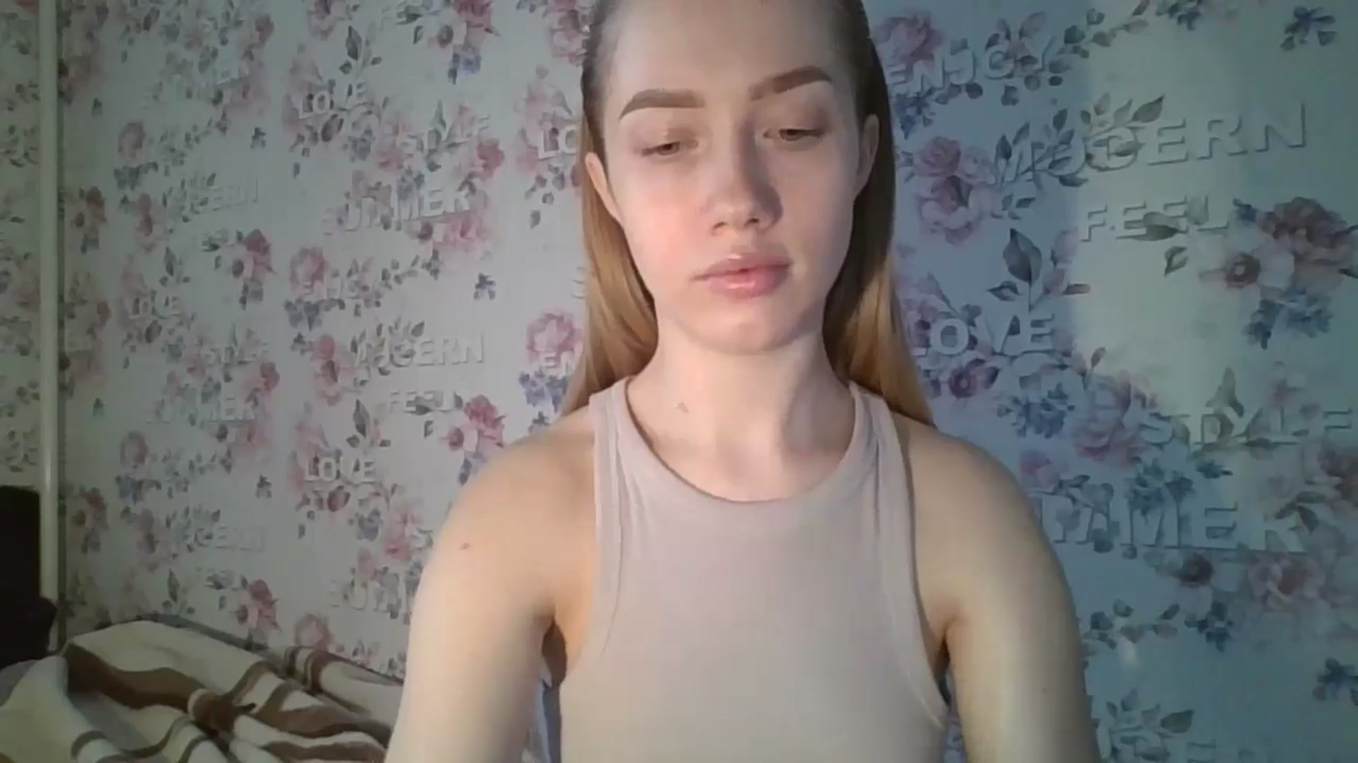 Gallery image thumbnail from KittyLuxxe's myfreecams stream on, 03/18/2025, 12:32 image 9 of 20