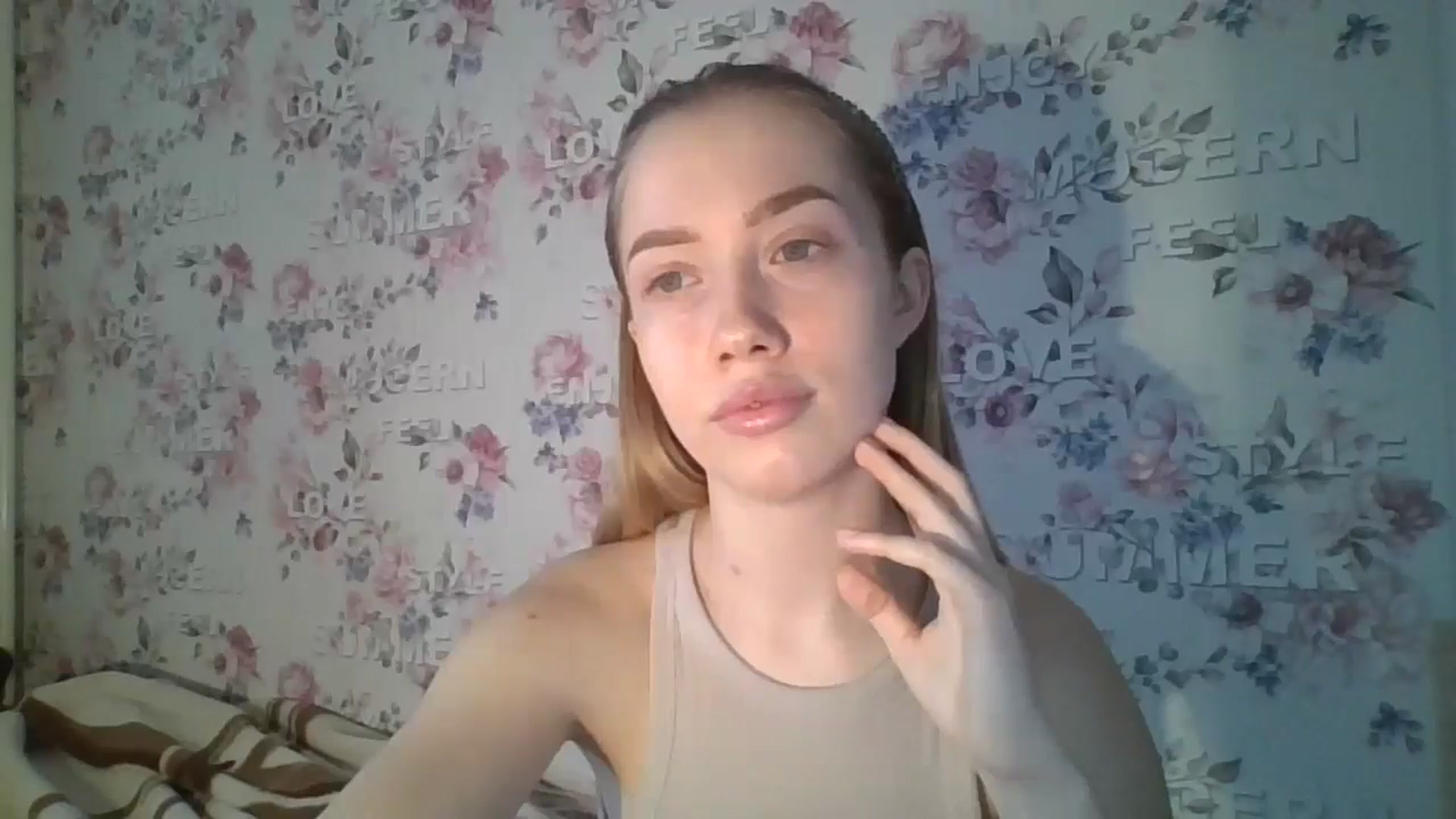 Gallery image thumbnail from KittyLuxxe's myfreecams stream on, 03/18/2025, 12:32 image 5 of 20