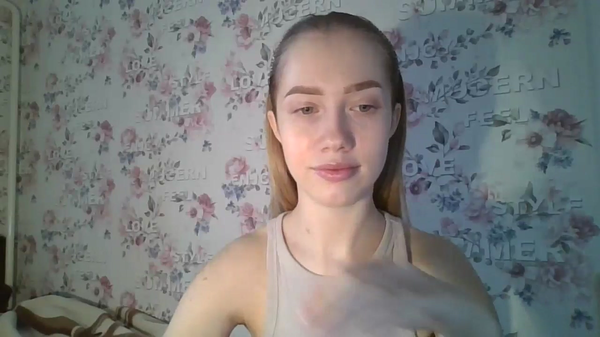 Gallery image thumbnail from KittyLuxxe's myfreecams stream on, 03/18/2025, 12:32 image 19 of 20