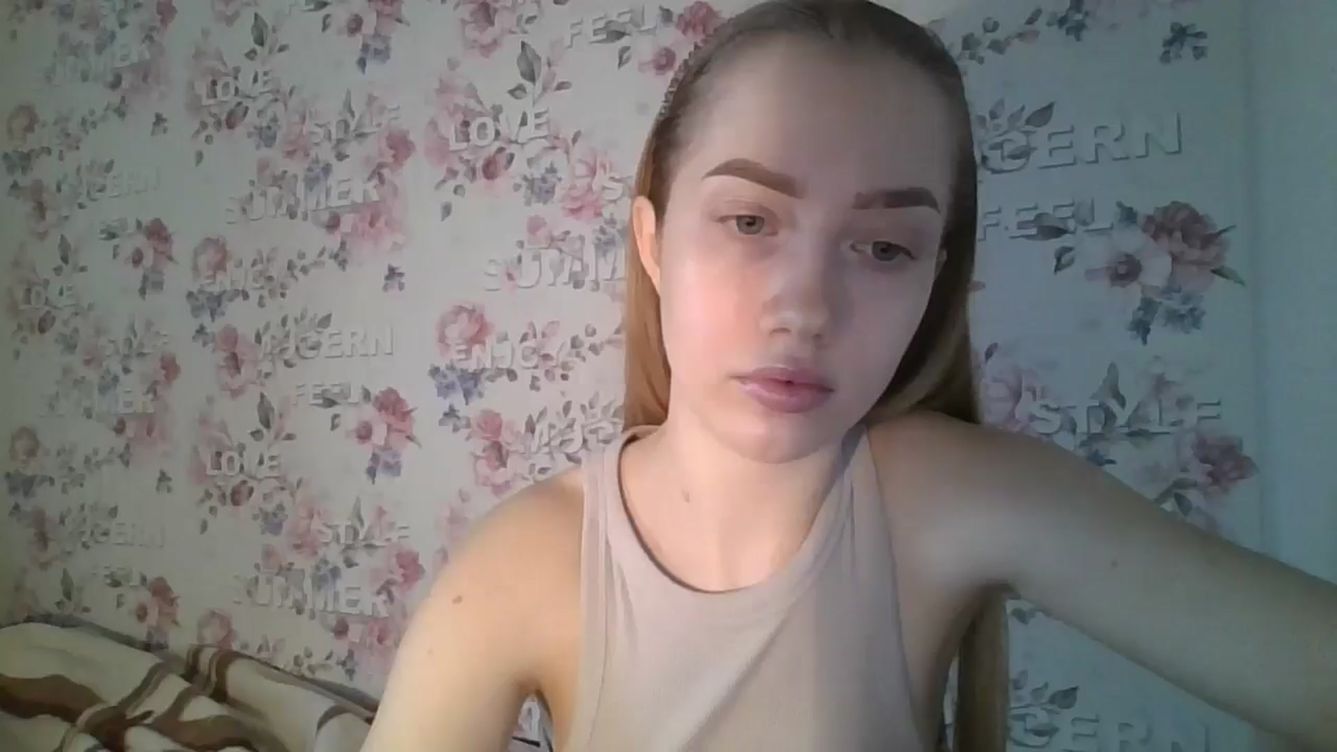Gallery image thumbnail from KittyLuxxe's myfreecams stream on, 03/18/2025, 13:09 image 6 of 20