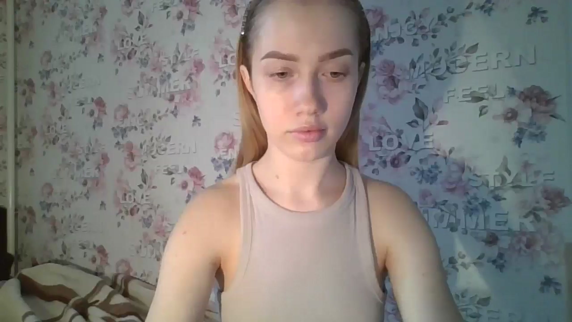 Gallery image thumbnail from KittyLuxxe's myfreecams stream on, 03/18/2025, 13:09 image 8 of 20