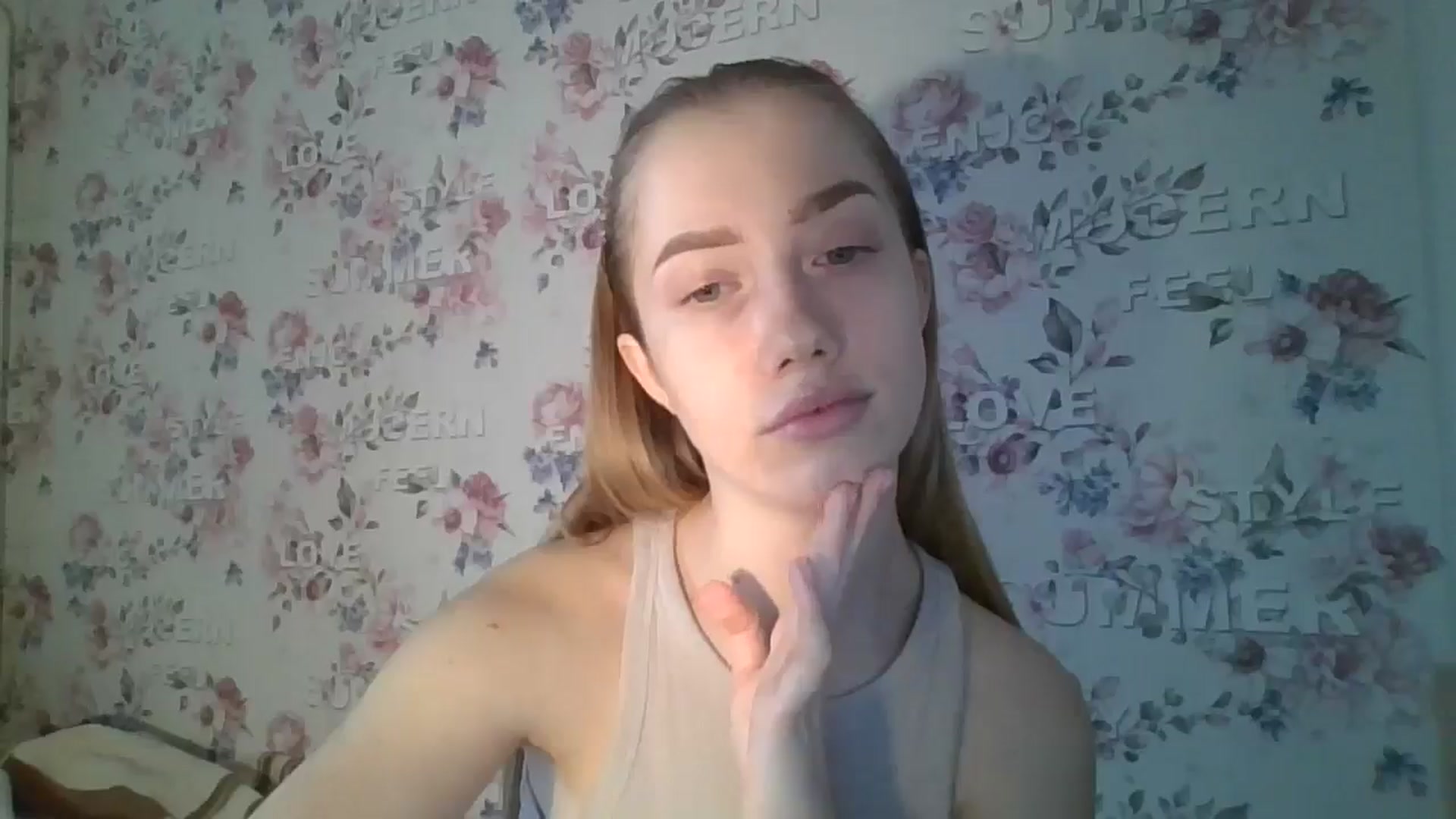 Gallery image thumbnail from KittyLuxxe's myfreecams stream on, 03/18/2025, 13:09 image 18 of 20