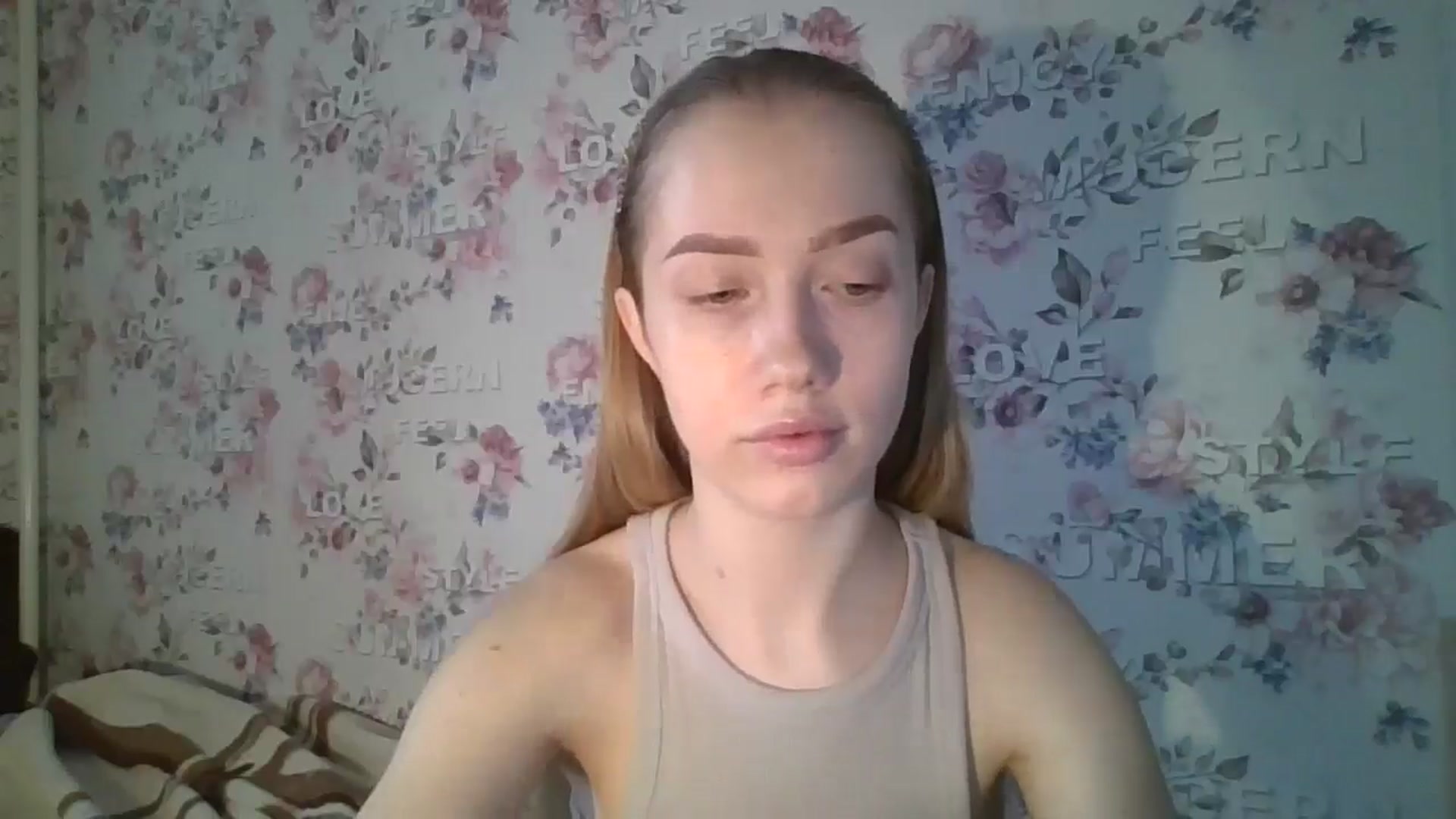 Gallery image thumbnail from KittyLuxxe's myfreecams stream on, 03/18/2025, 13:09 image 15 of 20