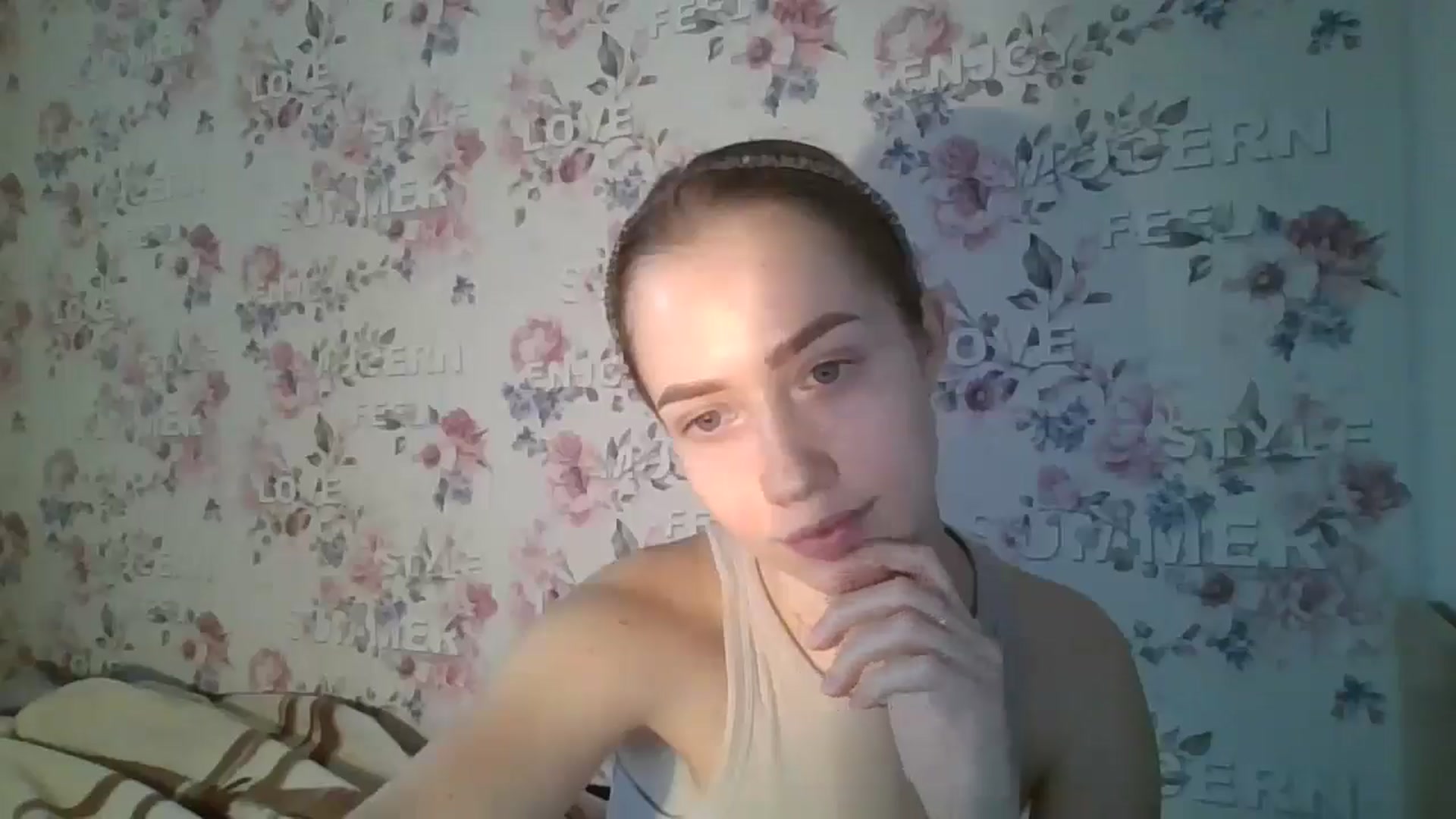 Gallery image thumbnail from KittyLuxxe's myfreecams stream on, 03/18/2025, 13:51 image 11 of 20