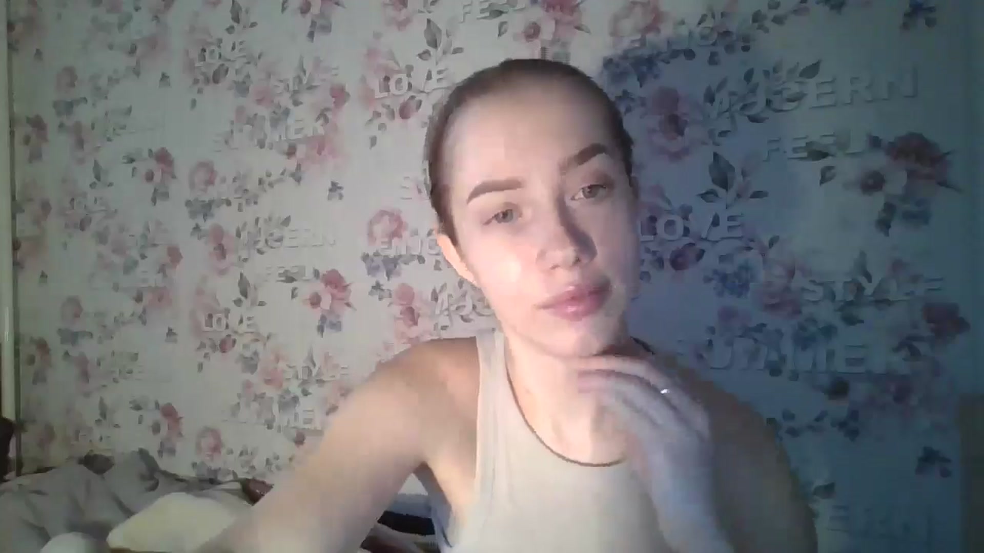 Gallery image thumbnail from KittyLuxxe's myfreecams stream on, 03/18/2025, 16:05 image 9 of 20