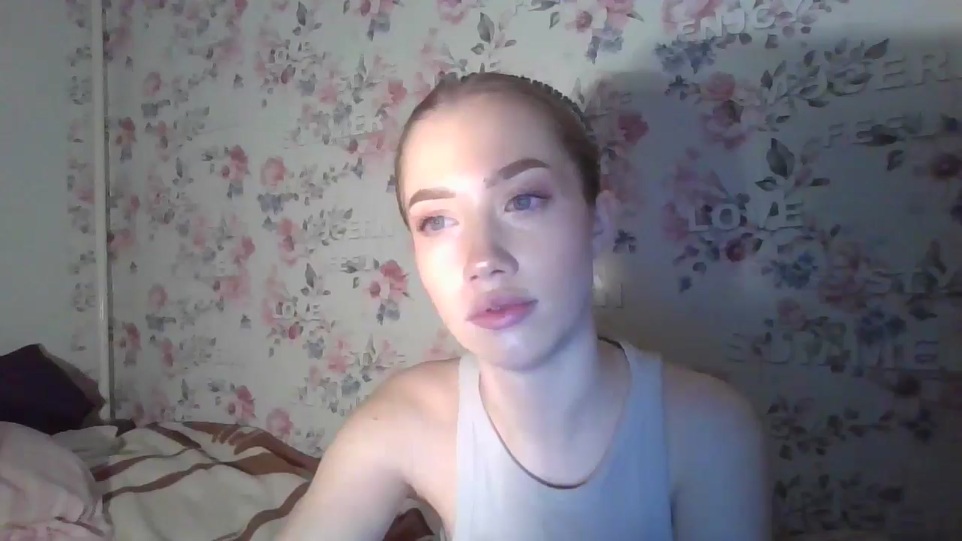 Gallery image thumbnail from KittyLuxxe's myfreecams stream on, 03/20/2025, 17:04 image 11 of 20