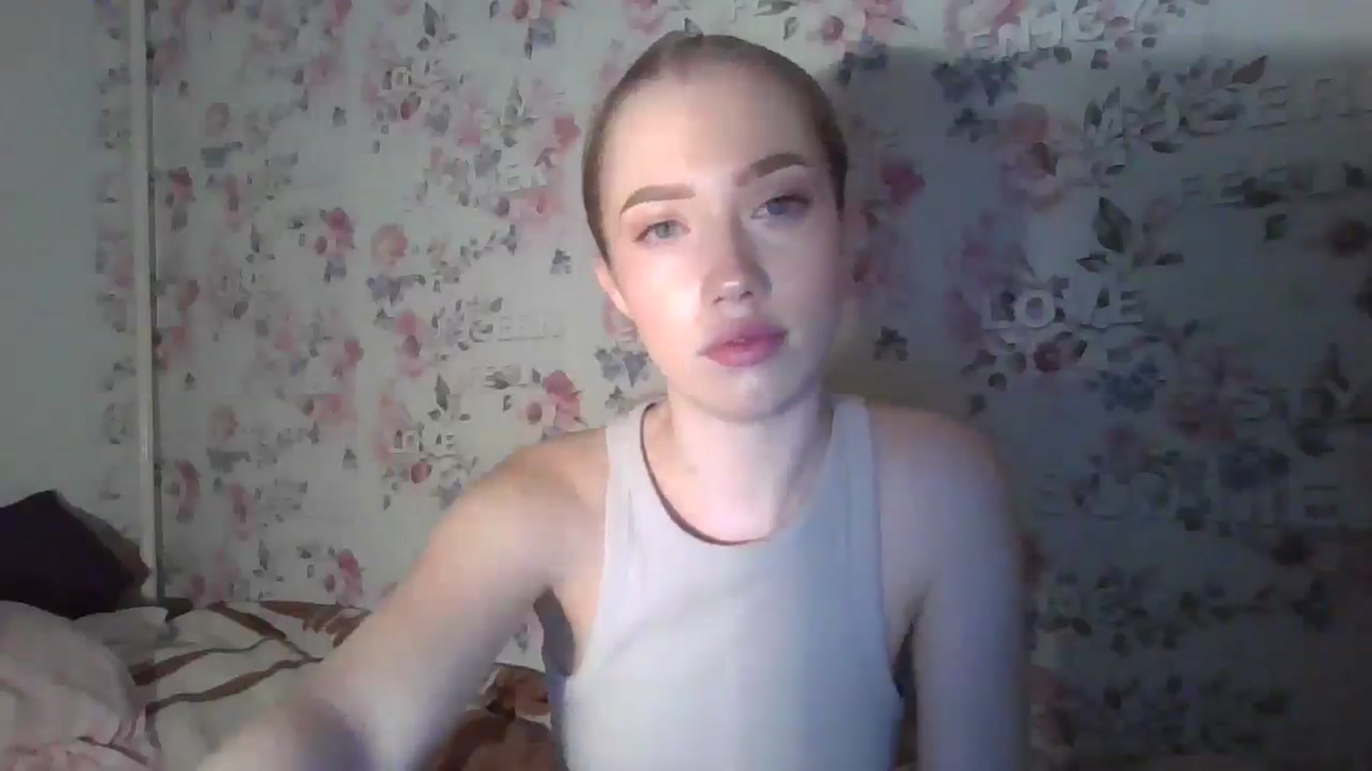 Gallery image thumbnail from KittyLuxxe's myfreecams stream on, 03/20/2025, 17:04 image 7 of 20