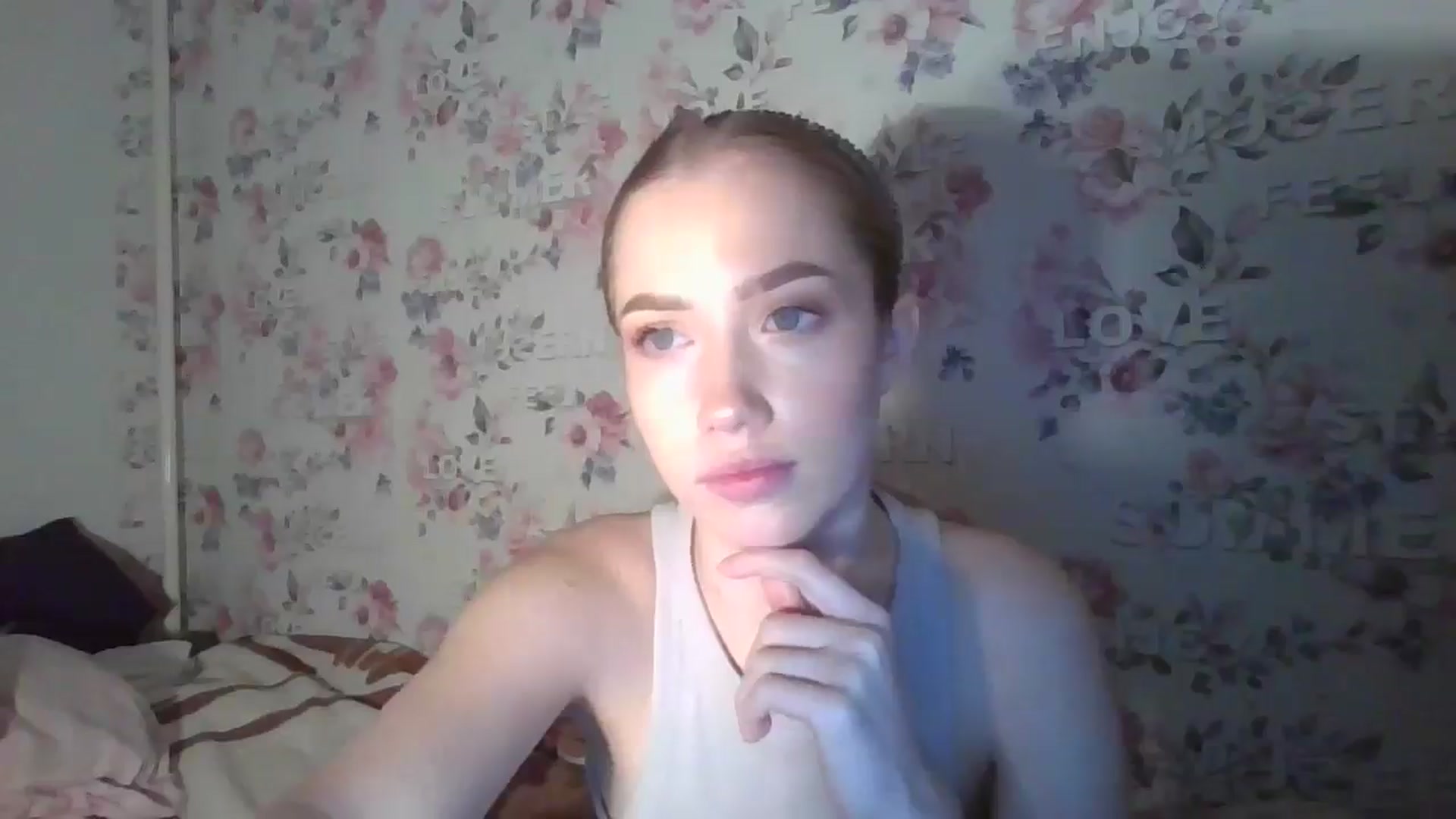 Gallery image thumbnail from KittyLuxxe's myfreecams stream on, 03/20/2025, 17:28 image 2 of 20