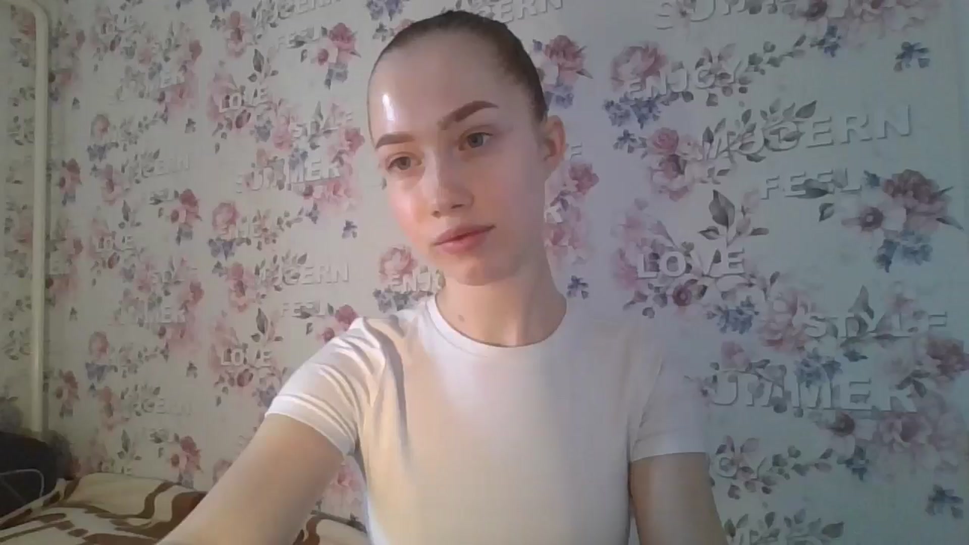 Gallery image thumbnail from KittyLuxxe's myfreecams stream on, 03/24/2025, 10:26 image 15 of 20