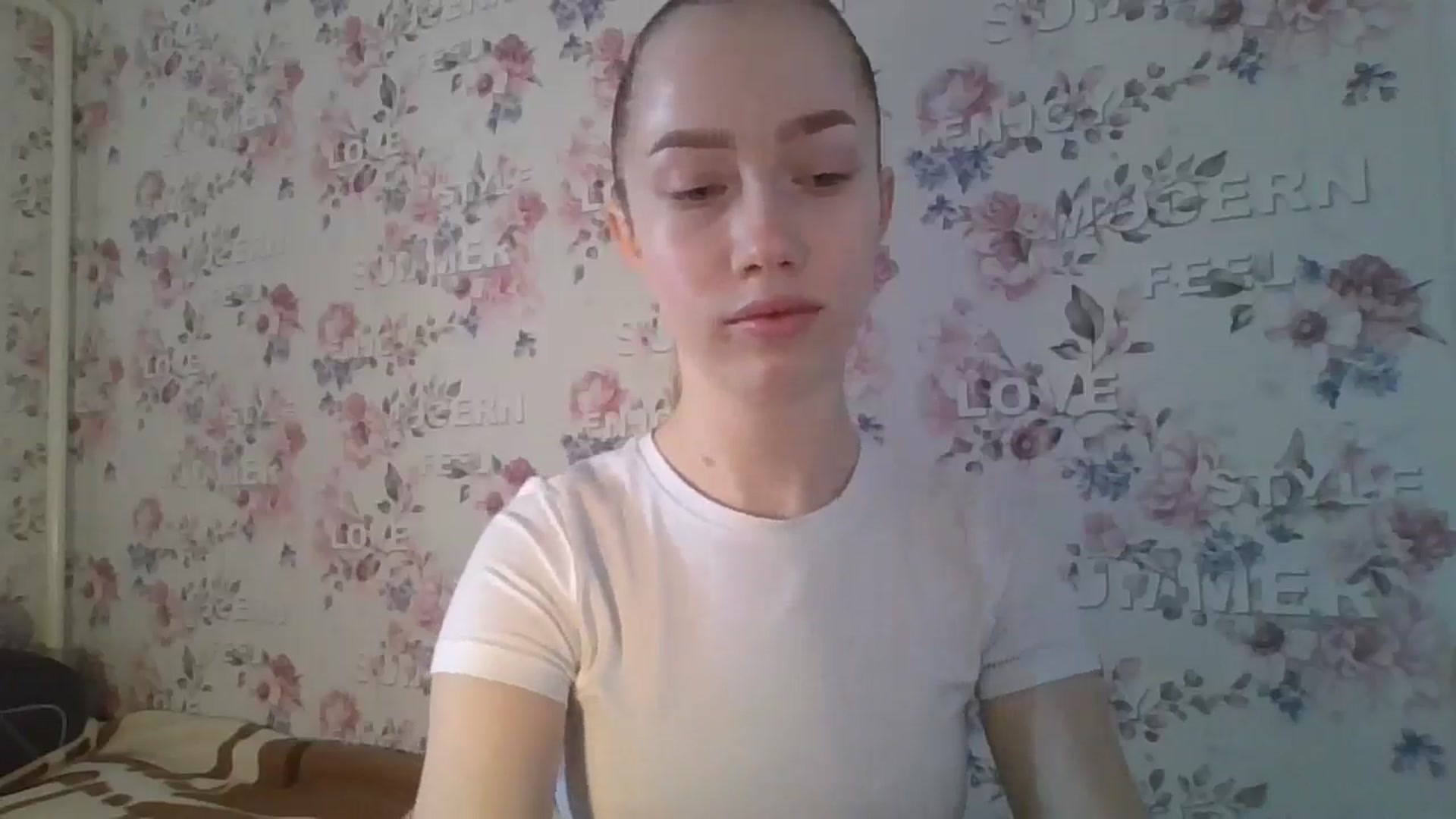 Gallery image thumbnail from KittyLuxxe's myfreecams stream on, 03/24/2025, 10:26 image 14 of 20