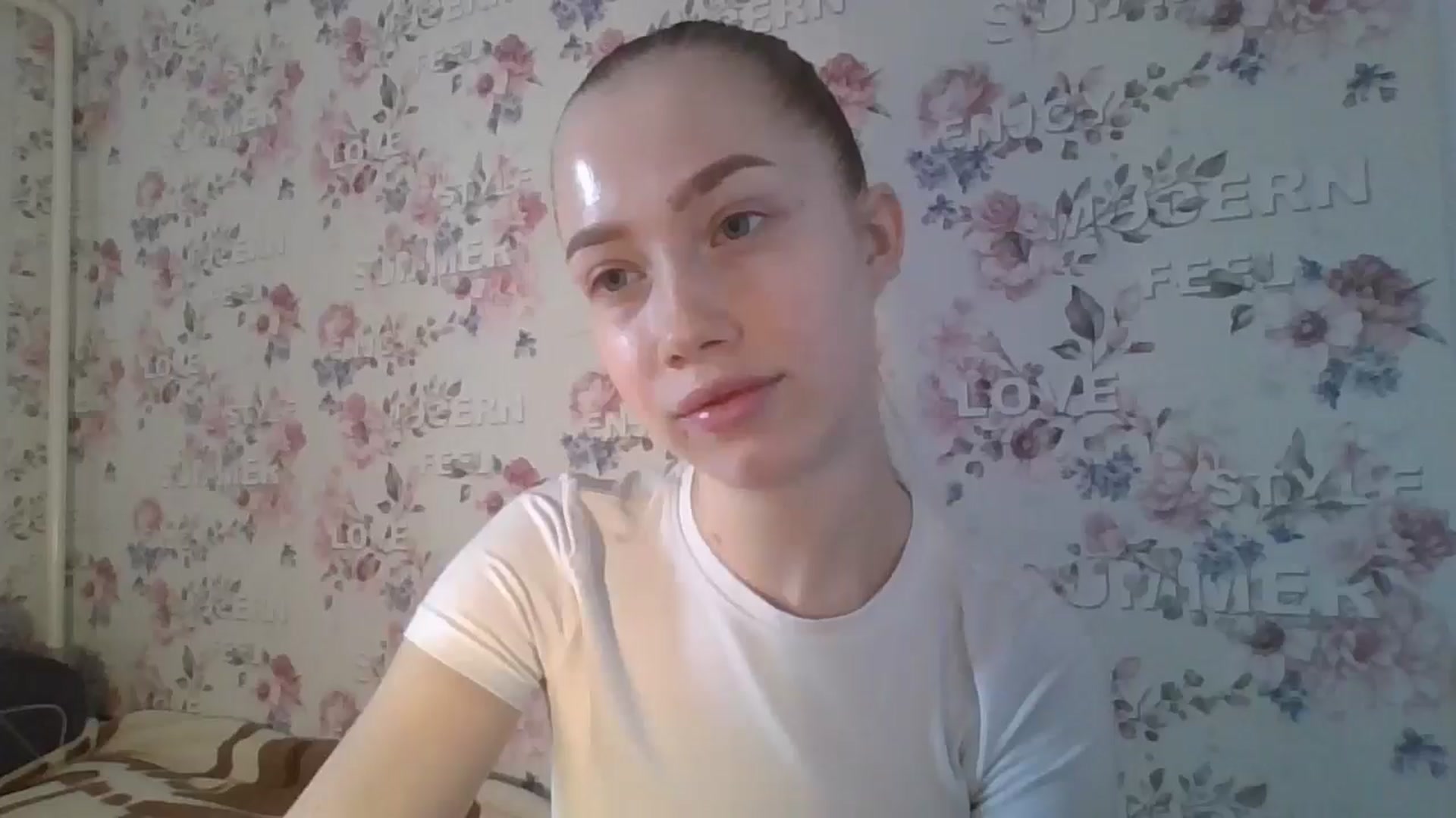Gallery image thumbnail from KittyLuxxe's myfreecams stream on, 03/24/2025, 10:26 image 16 of 20