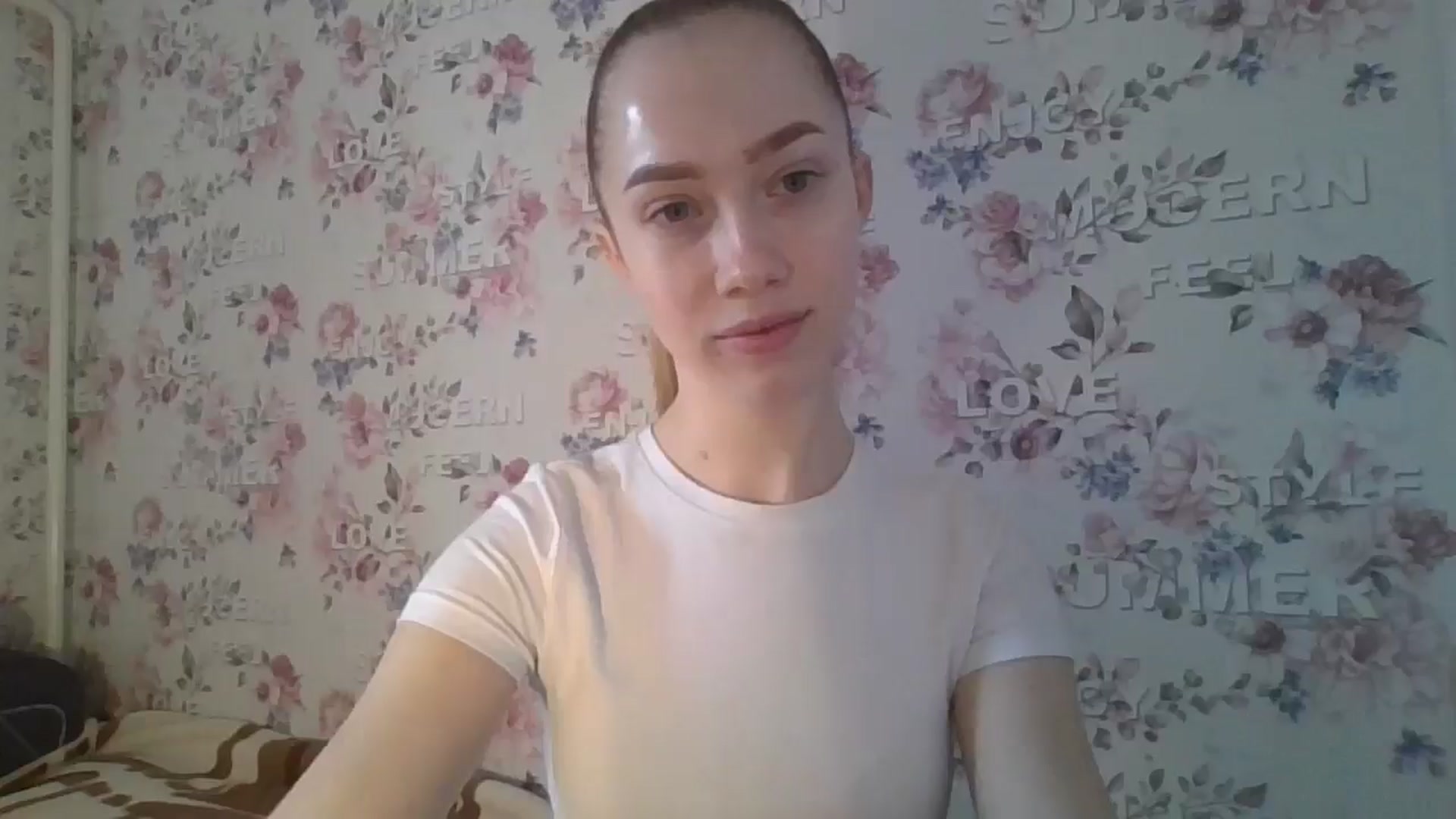 Gallery image thumbnail from KittyLuxxe's myfreecams stream on, 03/24/2025, 10:26 image 10 of 20