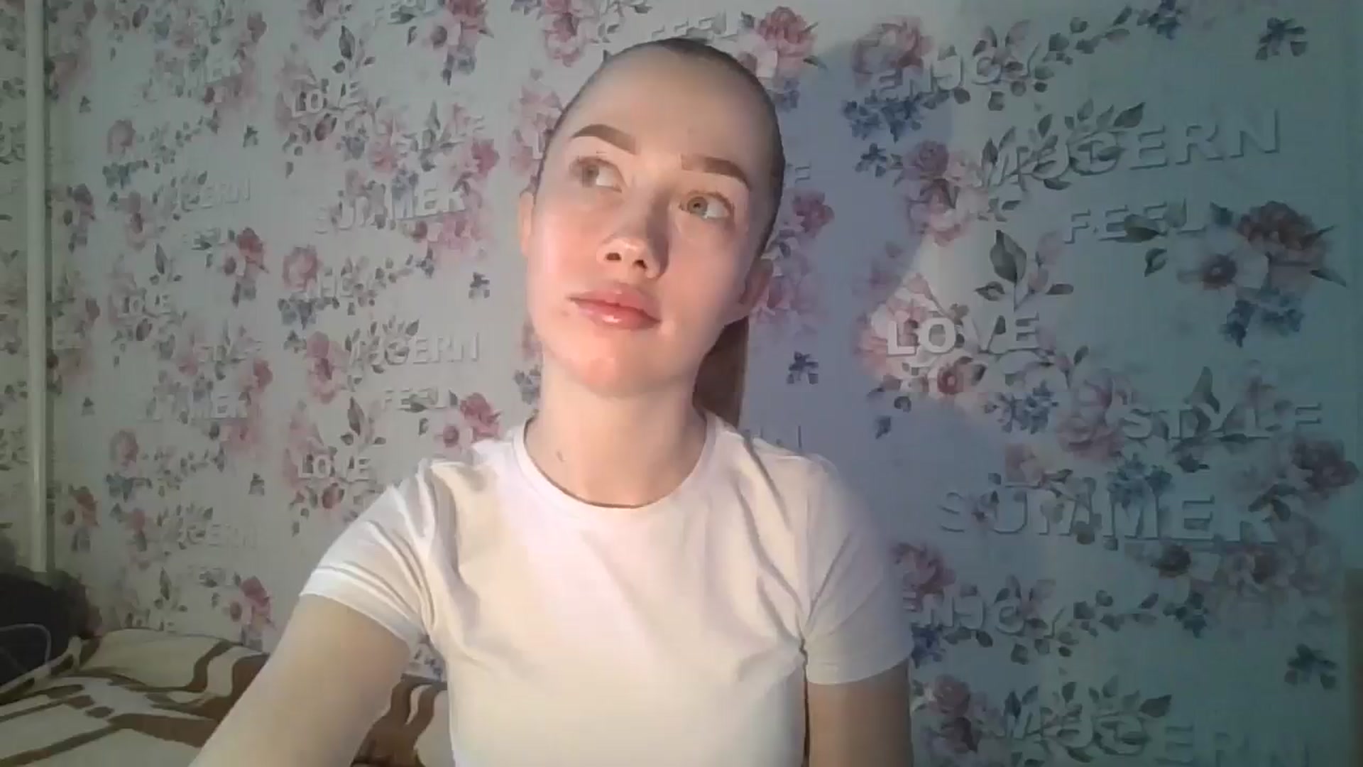 Gallery image thumbnail from KittyLuxxe's myfreecams stream on, 03/24/2025, 12:10 image 8 of 20