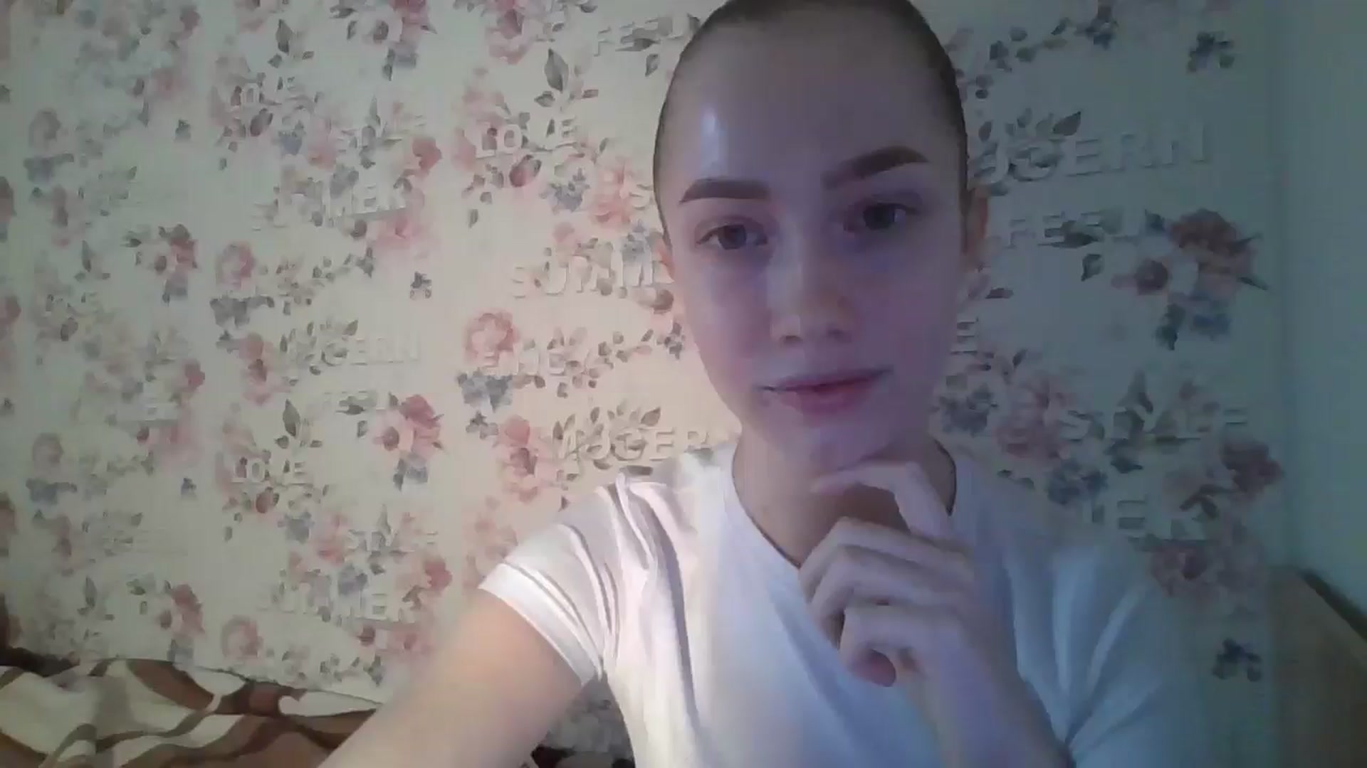 Gallery image thumbnail from KittyLuxxe's myfreecams stream on, 03/24/2025, 14:19 image 17 of 20