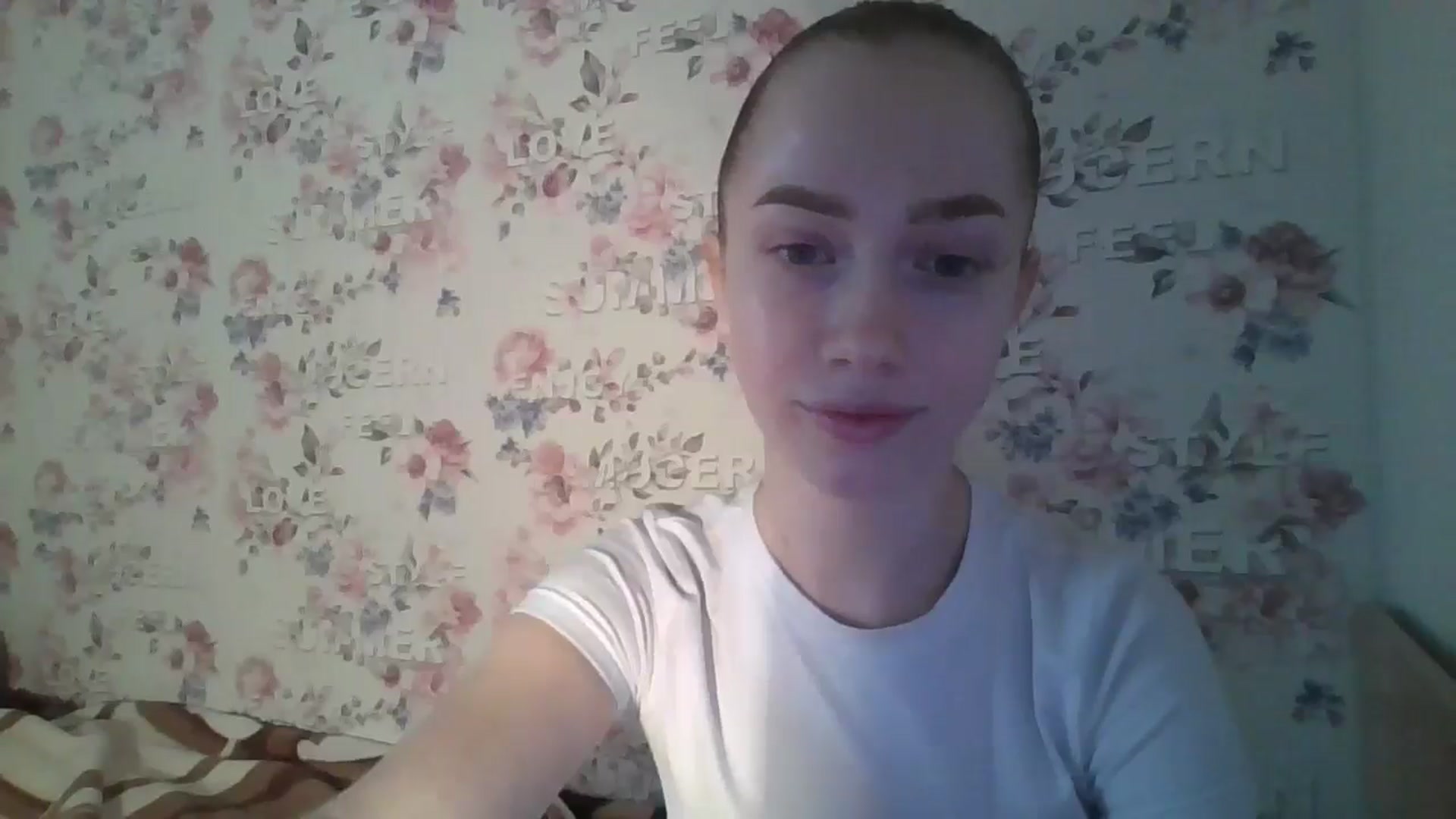 Gallery image thumbnail from KittyLuxxe's myfreecams stream on, 03/24/2025, 14:19 image 15 of 20