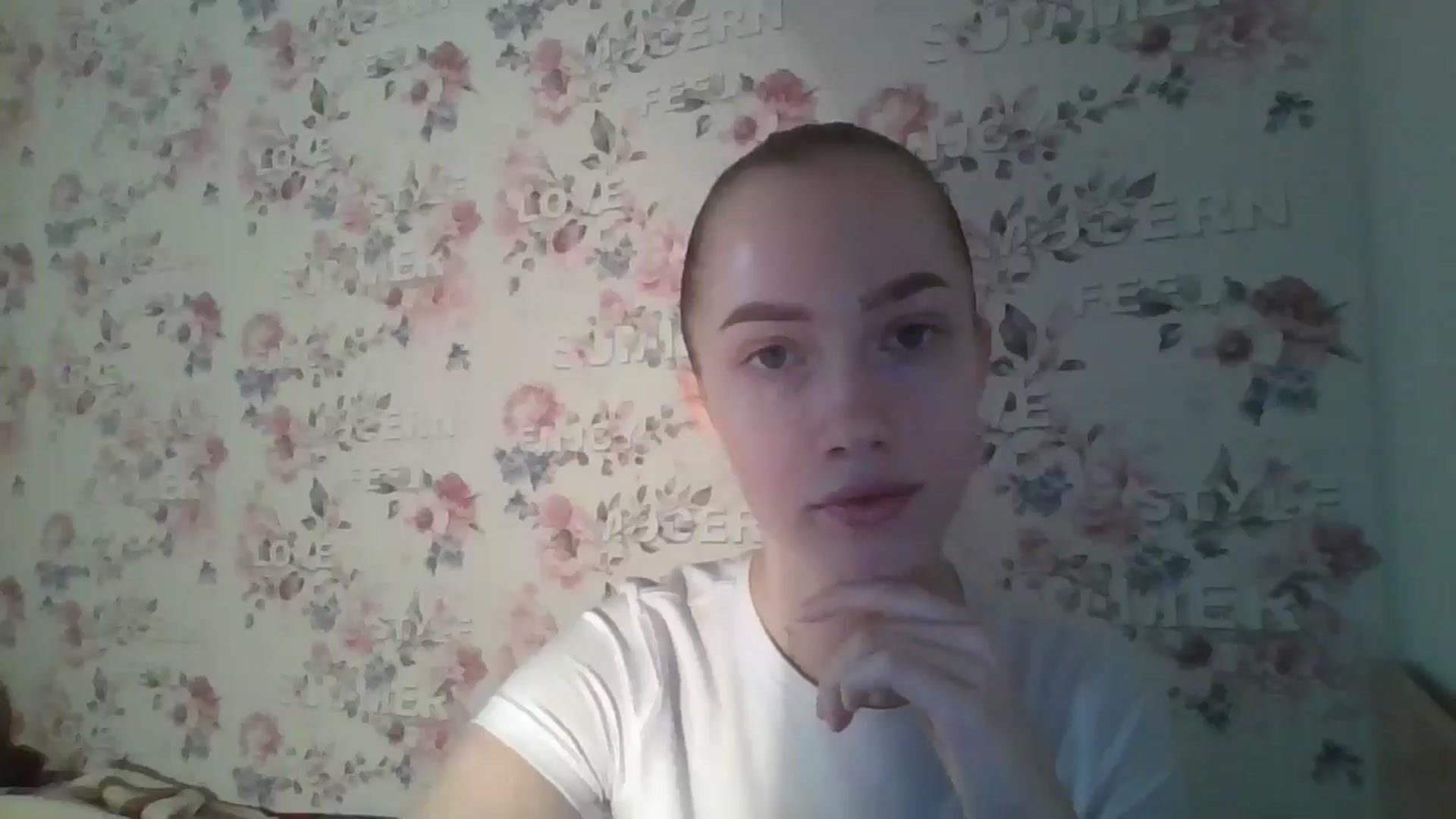 Gallery image thumbnail from KittyLuxxe's myfreecams stream on, 03/24/2025, 15:51 image 7 of 20
