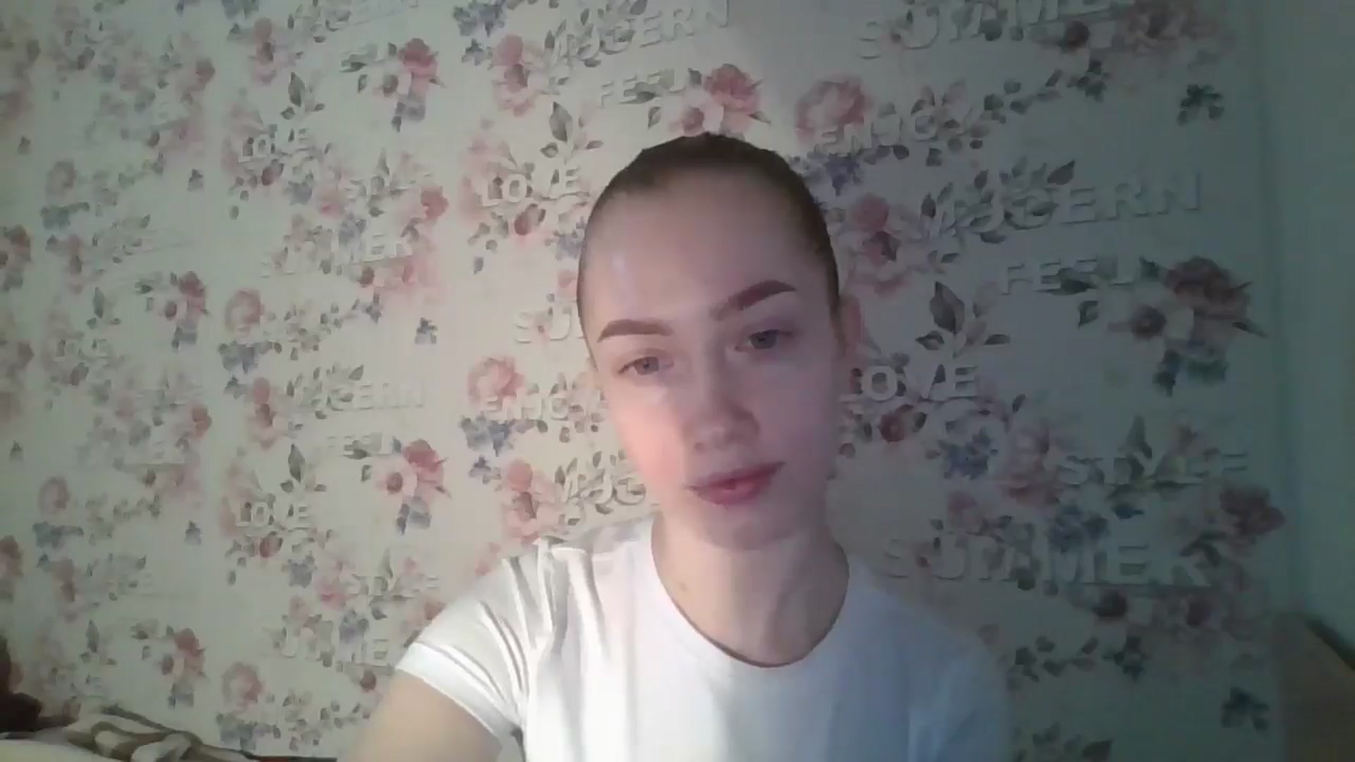 Gallery image thumbnail from KittyLuxxe's myfreecams stream on, 03/24/2025, 15:51 image 9 of 20