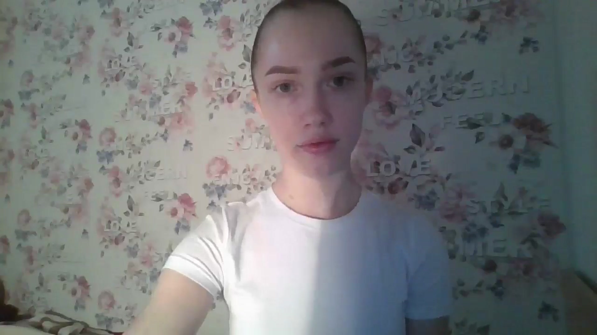 Gallery image thumbnail from KittyLuxxe's myfreecams stream on, 03/24/2025, 15:51 image 11 of 20