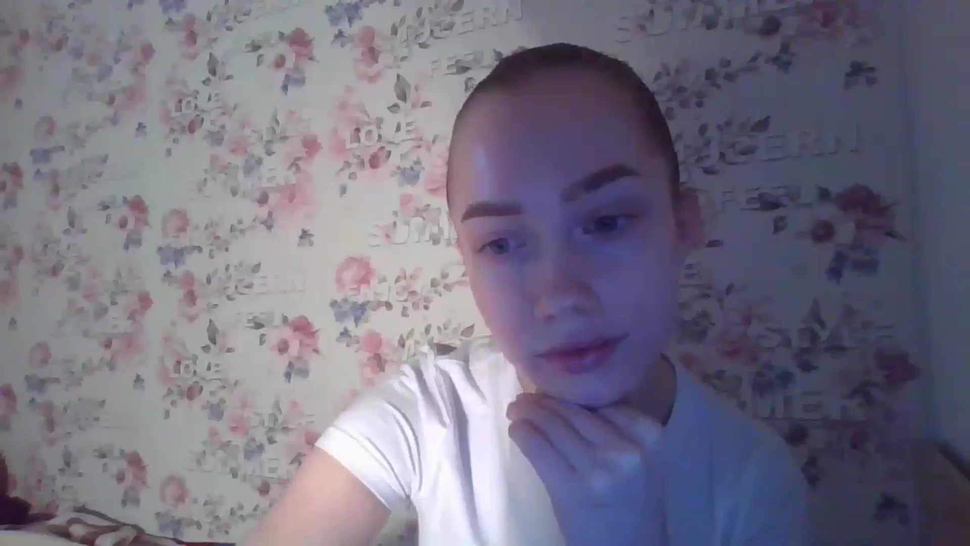 Gallery image thumbnail from KittyLuxxe's myfreecams stream on, 03/24/2025, 15:51 image 19 of 20