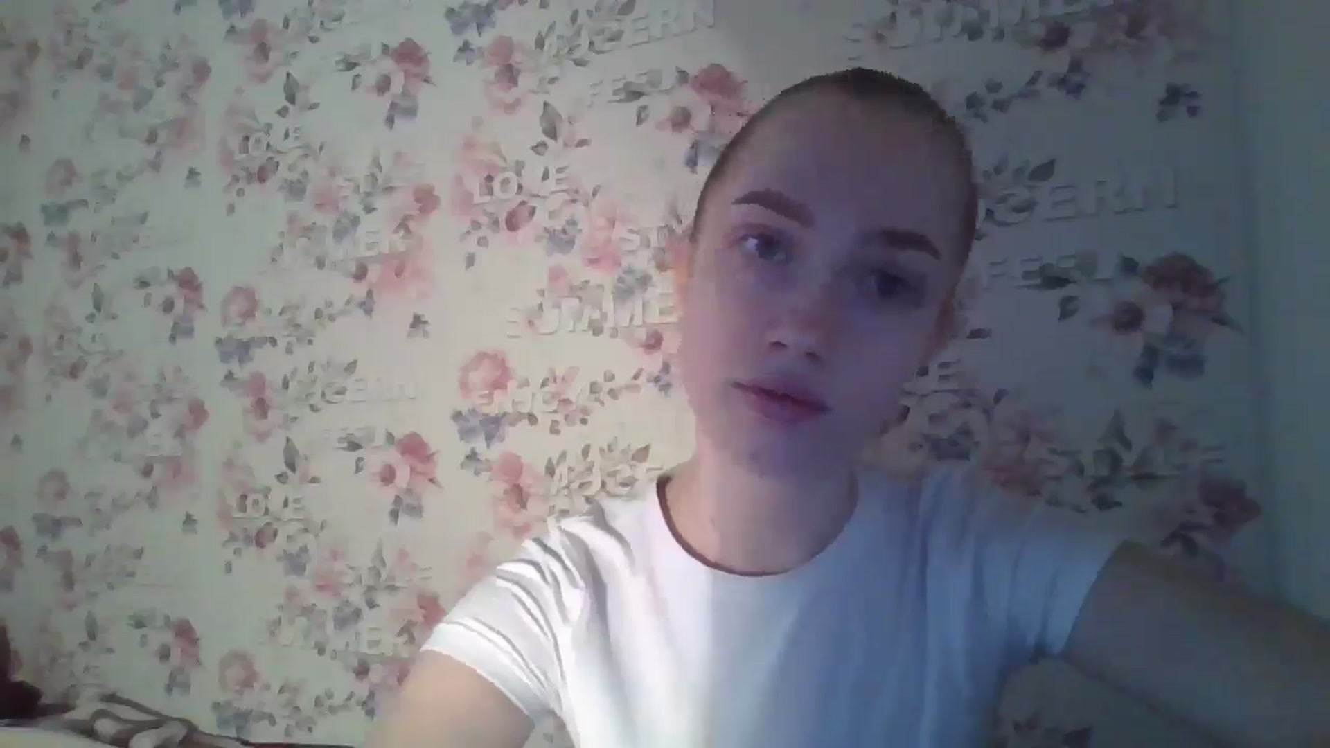 Gallery image thumbnail from KittyLuxxe's myfreecams stream on, 03/24/2025, 15:51 image 14 of 20