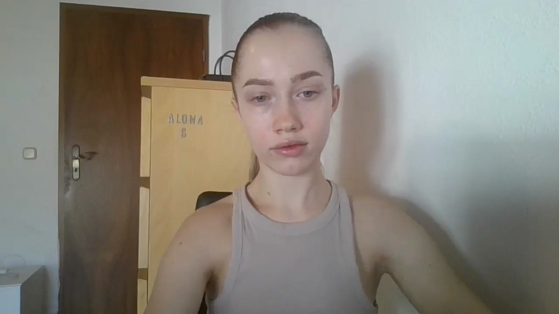 Gallery image thumbnail from KittyLuxxe's myfreecams stream on, 03/28/2025, 08:01 image 2 of 20