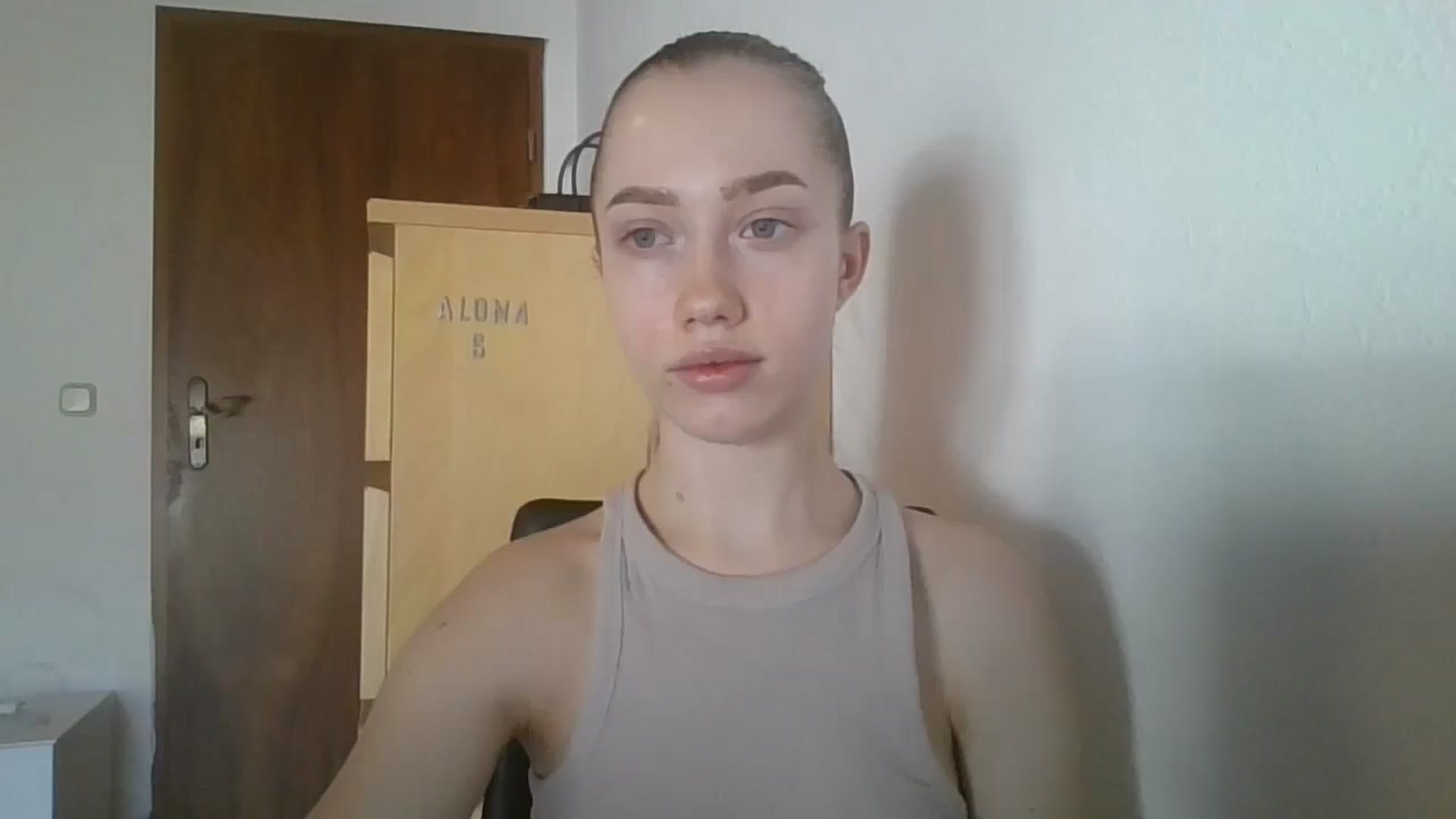 Gallery image thumbnail from KittyLuxxe's myfreecams stream on, 03/28/2025, 08:01 image 1 of 20