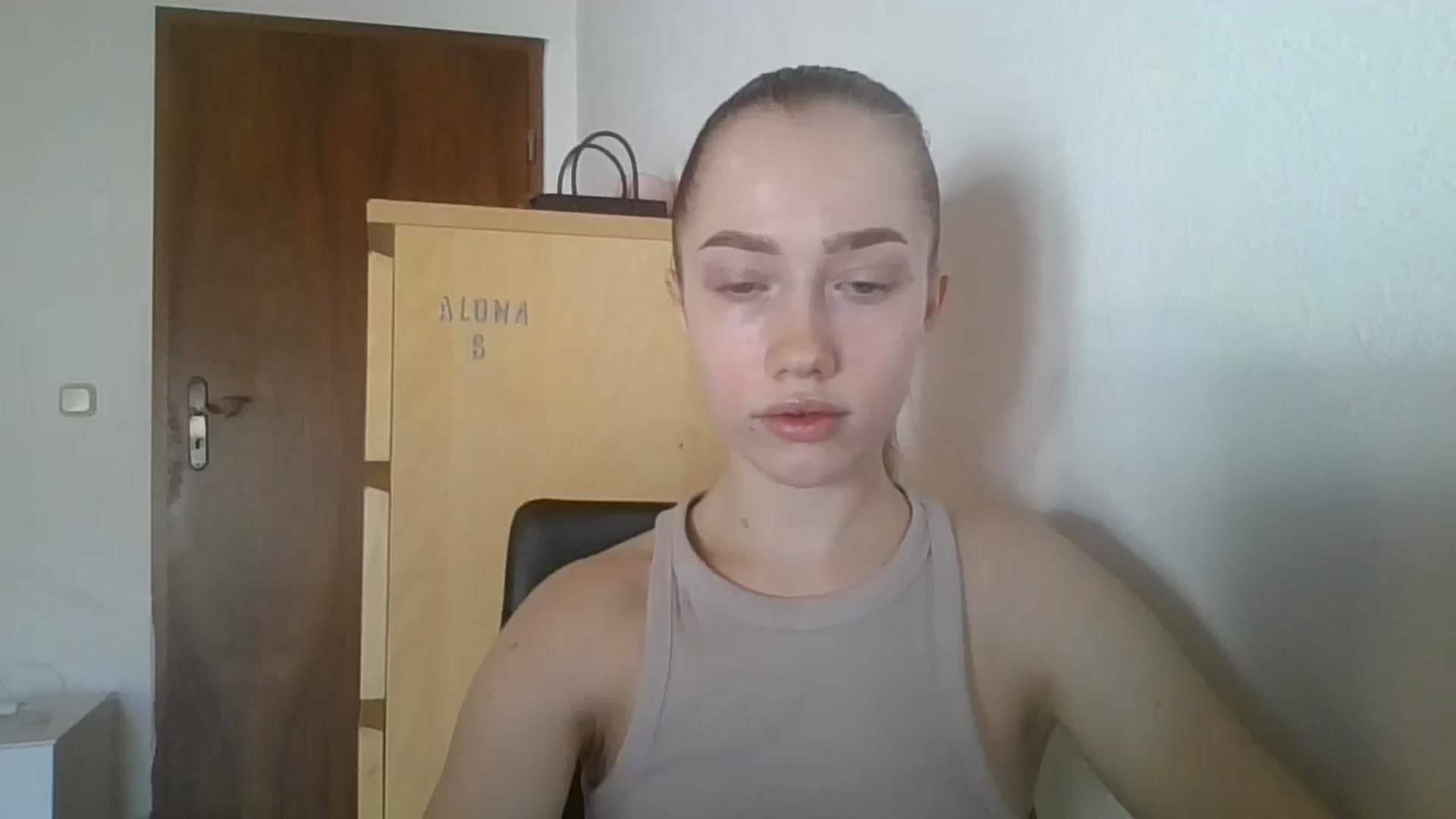 Gallery image thumbnail from KittyLuxxe's myfreecams stream on, 03/28/2025, 08:01 image 19 of 20