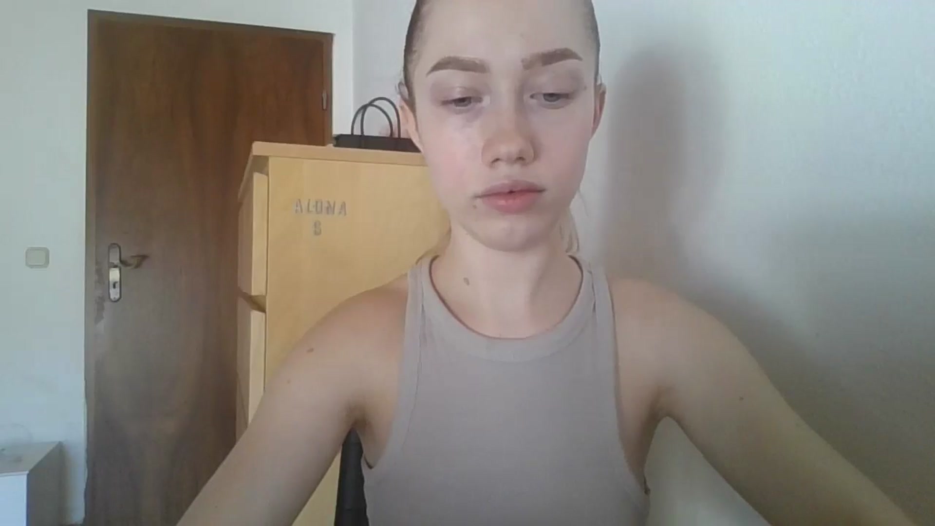 Gallery image thumbnail from KittyLuxxe's myfreecams stream on, 03/28/2025, 10:05 image 3 of 20