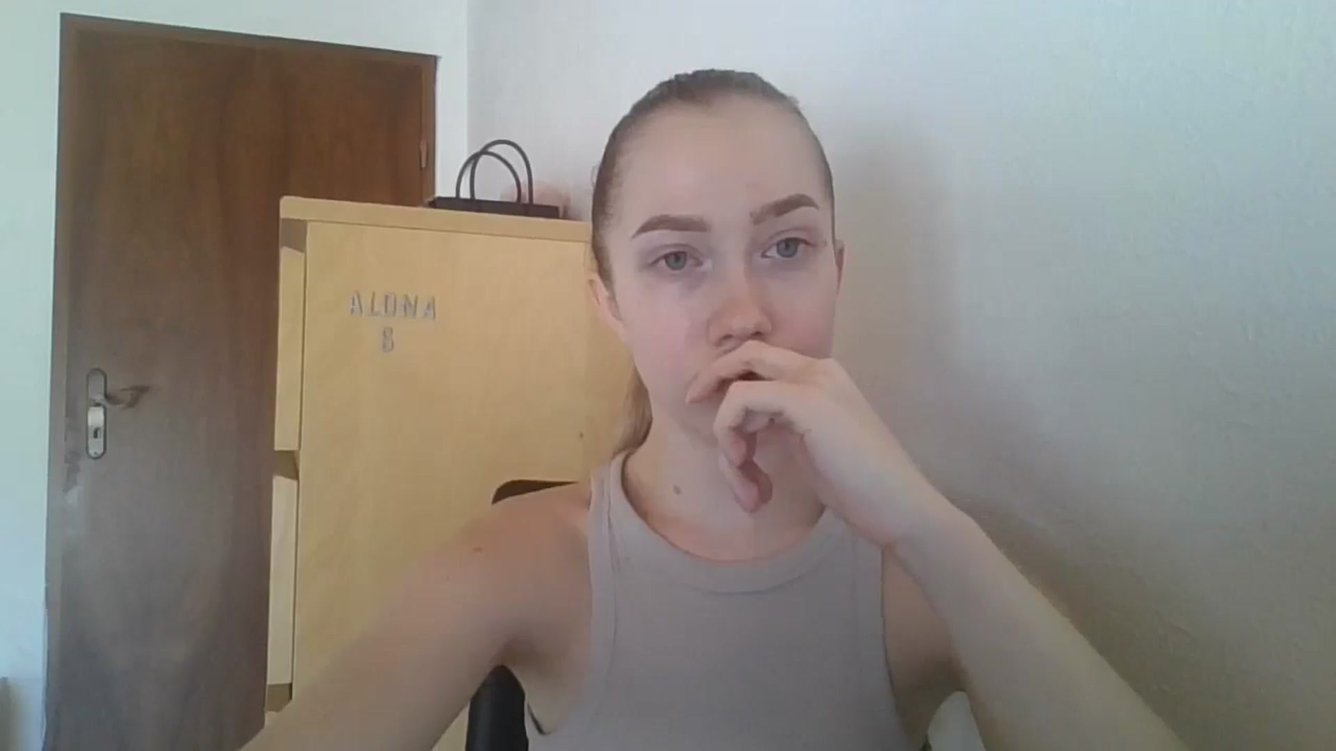 Gallery image thumbnail from KittyLuxxe's myfreecams stream on, 03/28/2025, 10:05 image 20 of 20