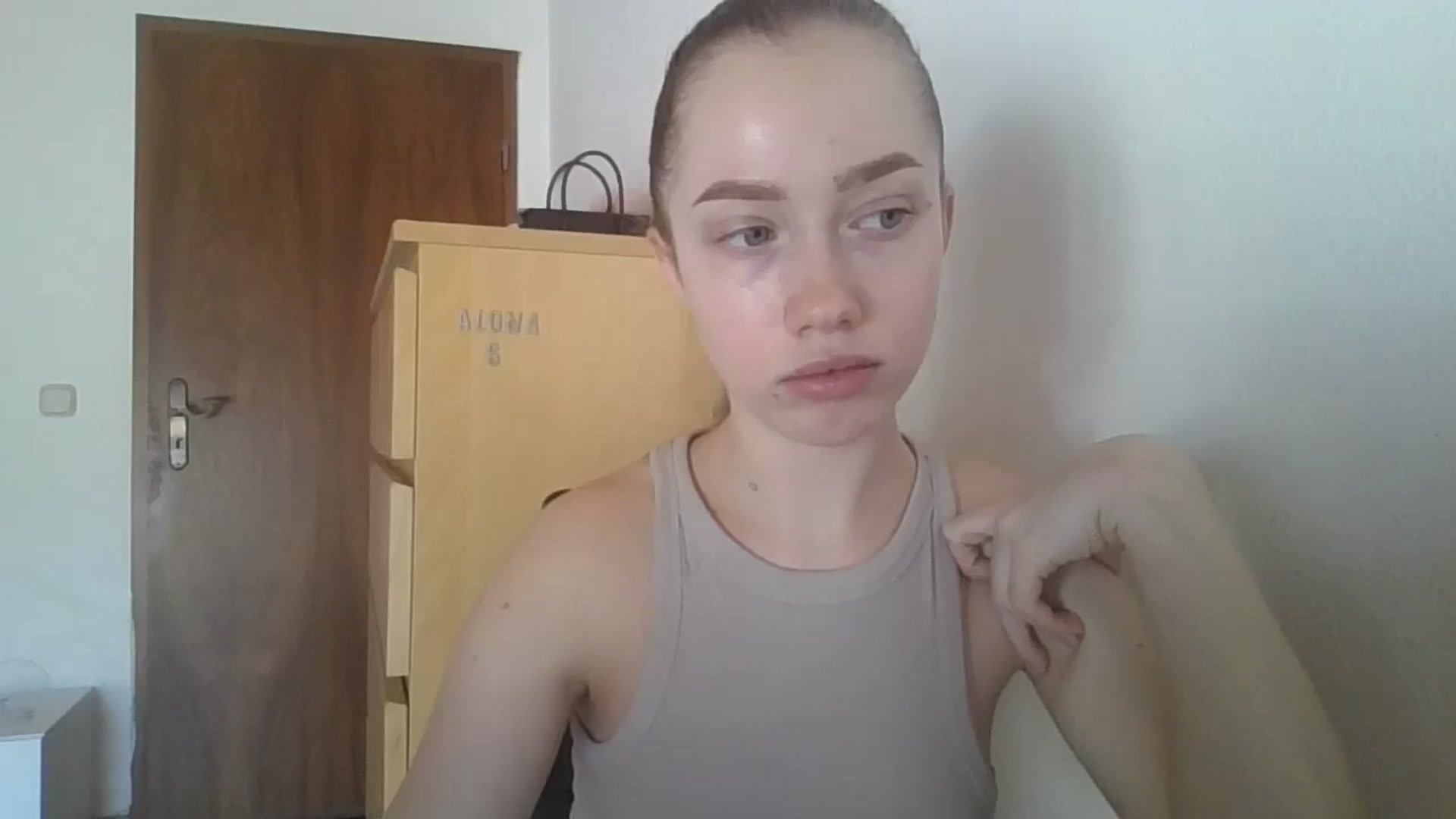 Gallery image thumbnail from KittyLuxxe's myfreecams stream on, 03/28/2025, 10:05 image 7 of 20