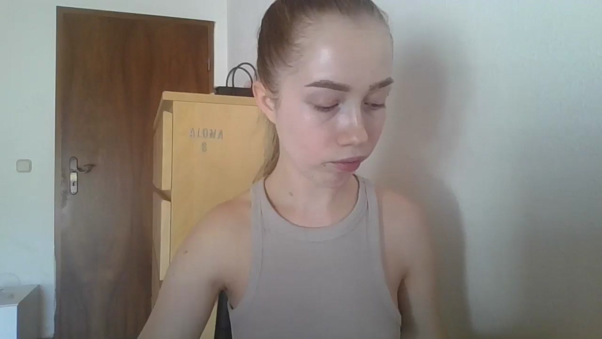 Gallery image thumbnail from KittyLuxxe's myfreecams stream on, 03/28/2025, 10:05 image 8 of 20