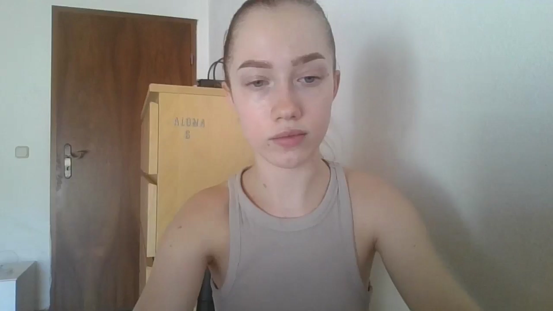 Gallery image thumbnail from KittyLuxxe's myfreecams stream on, 03/28/2025, 10:05 image 10 of 20