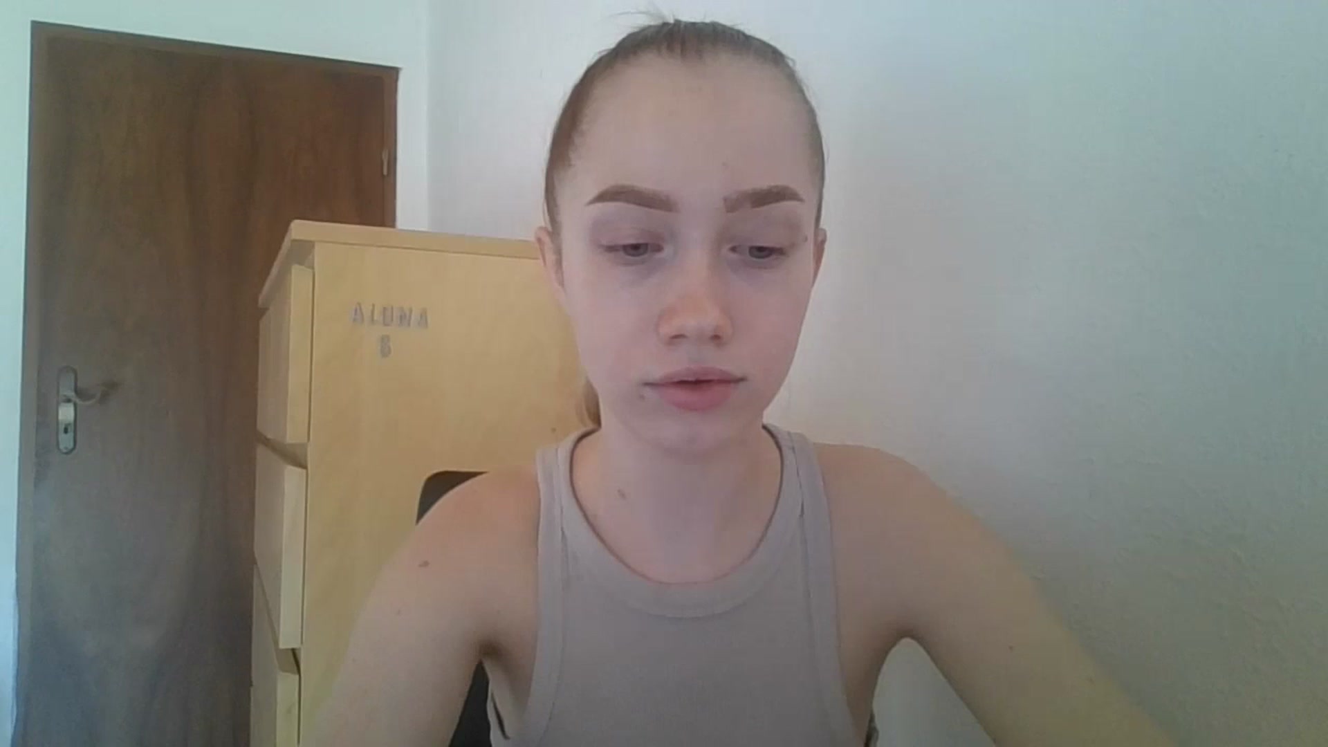 Gallery image thumbnail from KittyLuxxe's myfreecams stream on, 03/28/2025, 11:43 image 1 of 20