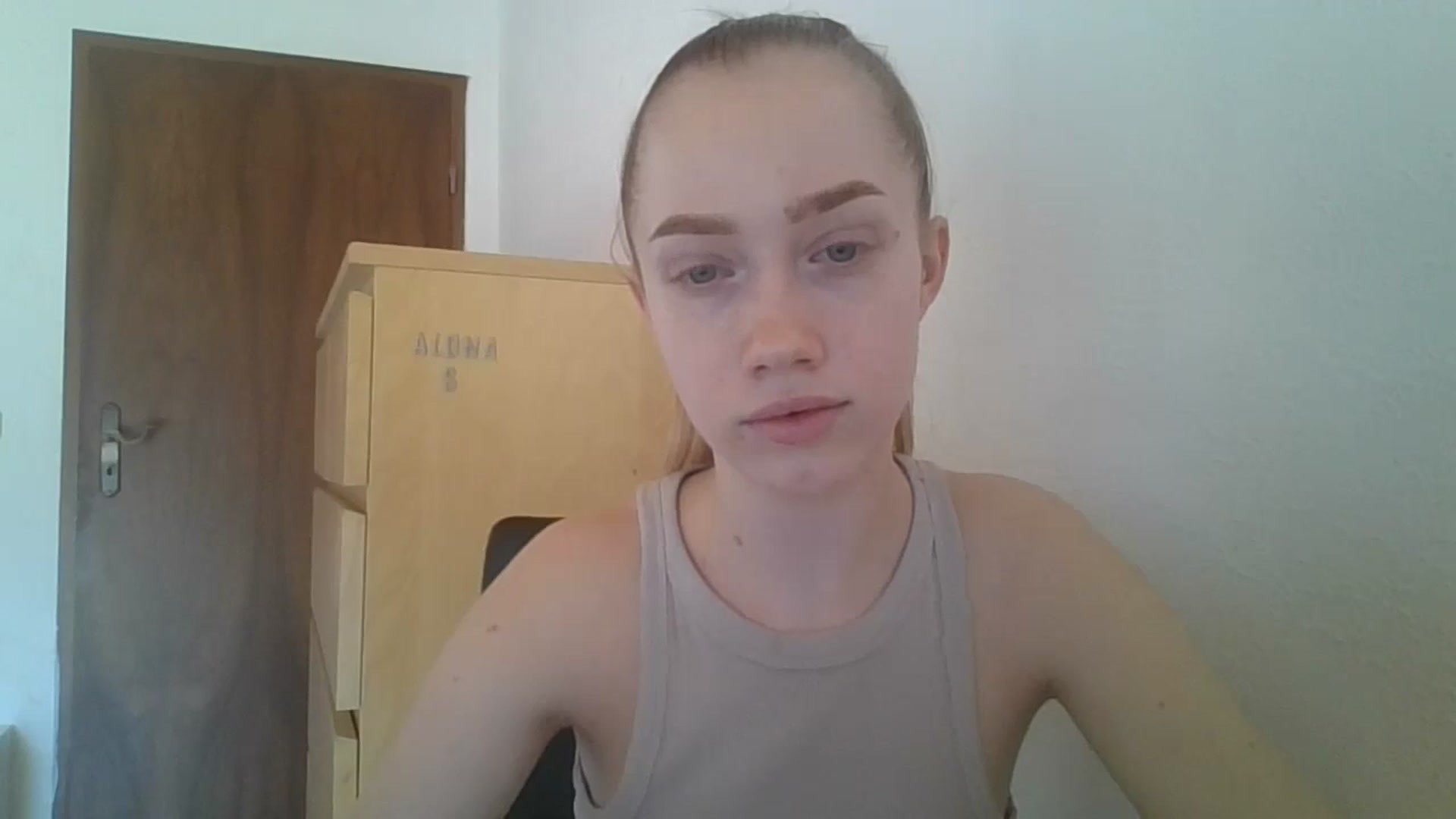 Gallery image thumbnail from KittyLuxxe's myfreecams stream on, 03/28/2025, 11:43 image 8 of 20