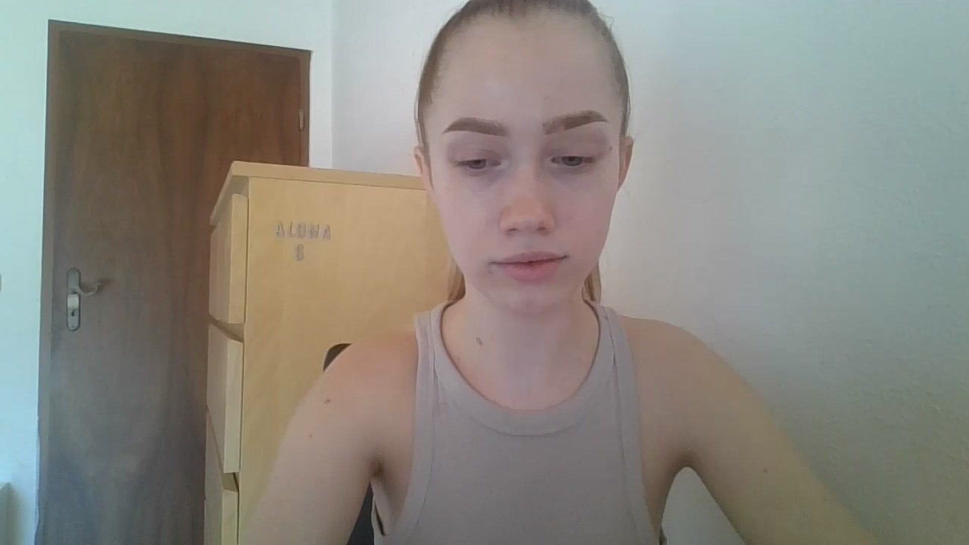 Gallery image thumbnail from KittyLuxxe's myfreecams stream on, 03/28/2025, 11:43 image 7 of 20