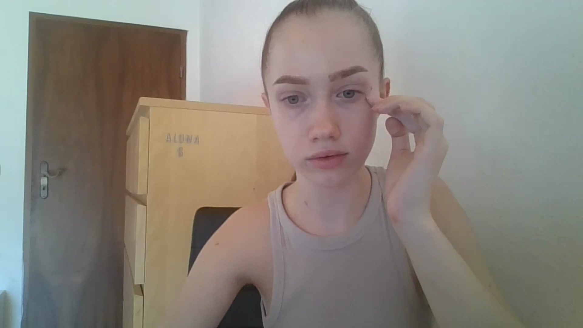 Gallery image thumbnail from KittyLuxxe's myfreecams stream on, 03/28/2025, 11:43 image 11 of 20