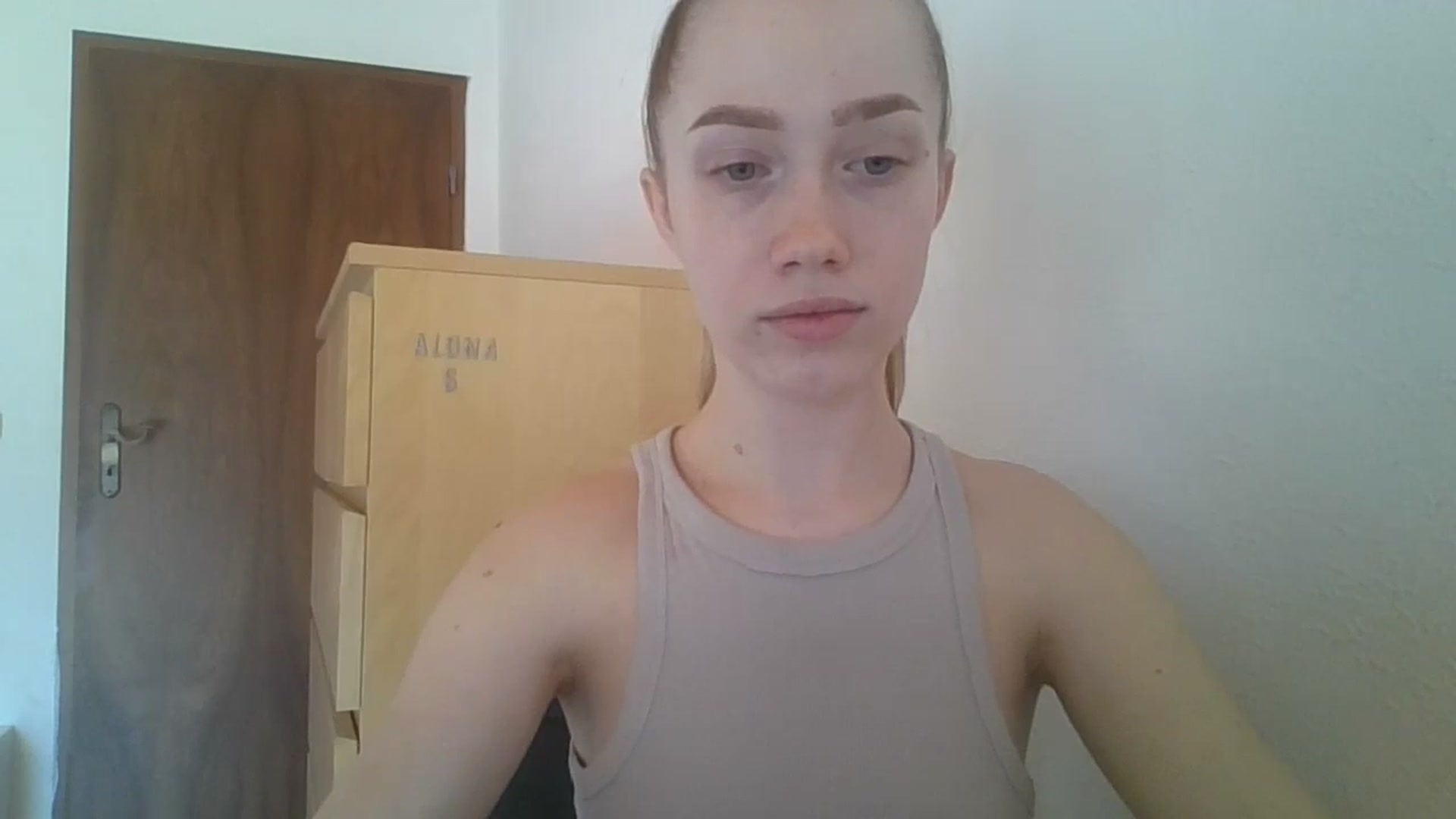 Gallery image thumbnail from KittyLuxxe's myfreecams stream on, 03/28/2025, 11:43 image 6 of 20