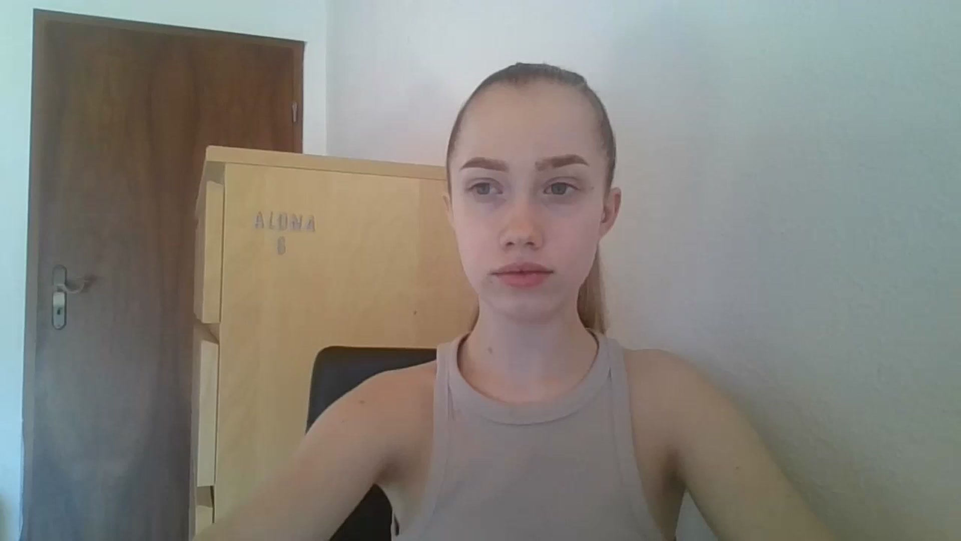 Gallery image thumbnail from KittyLuxxe's myfreecams stream on, 03/28/2025, 12:04 image 1 of 20