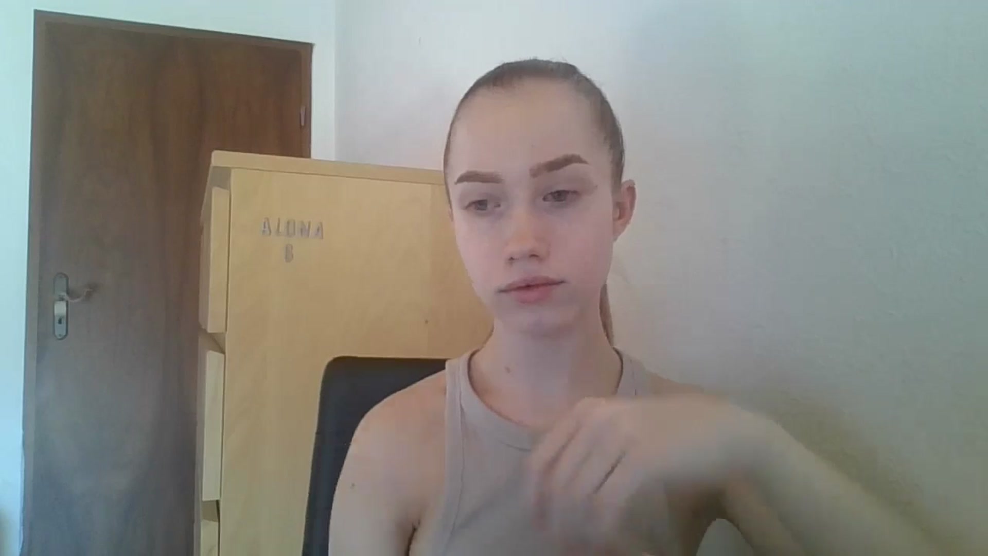 Gallery image thumbnail from KittyLuxxe's myfreecams stream on, 03/28/2025, 12:04 image 8 of 20
