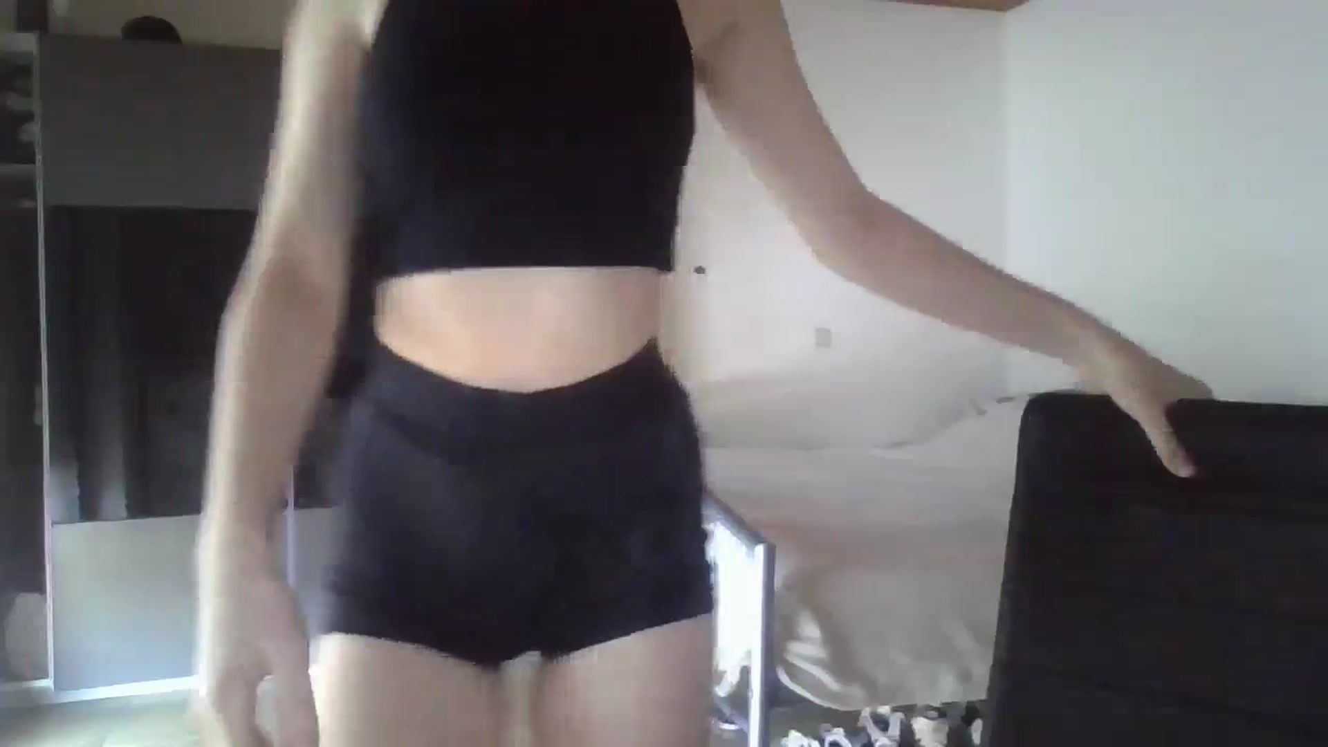 Gallery image thumbnail from KittyLuxxe's myfreecams stream on, 04/02/2025, 14:18 image 18 of 20